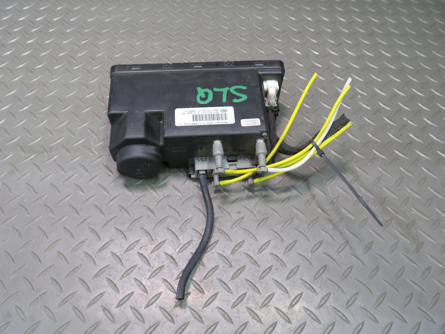 94-02 Mercedes R129 Sl-class Central Door Lock Vacuum Locking Pump OEM