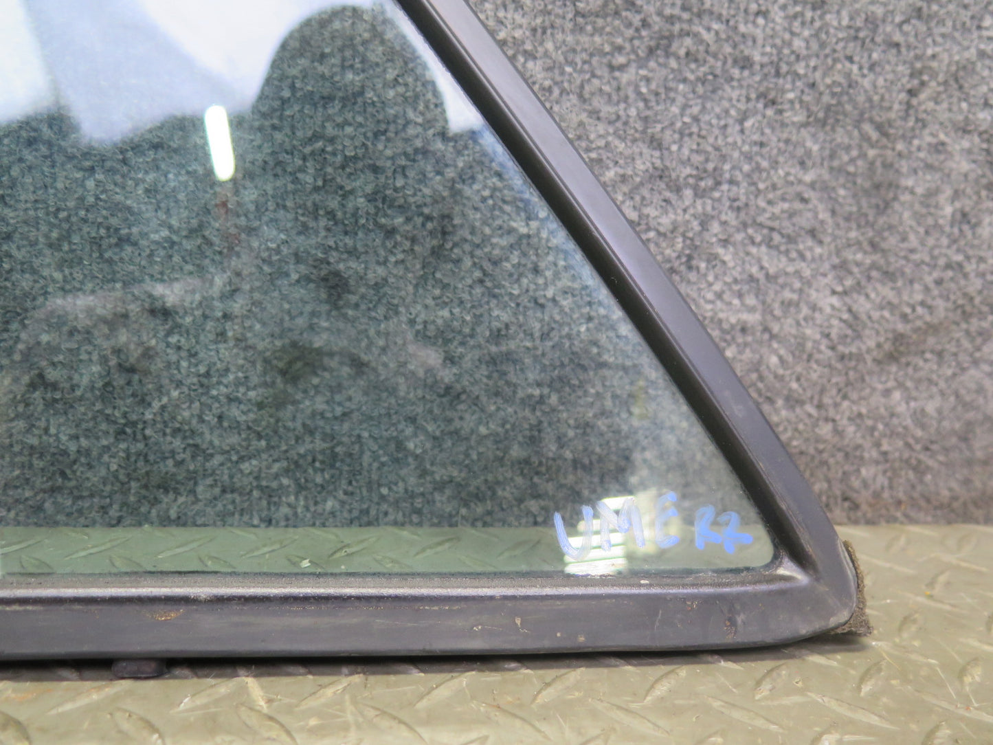 75-76 Mercedes W115 300SD Sedan Rear Right Door Vent Glass Window OEM