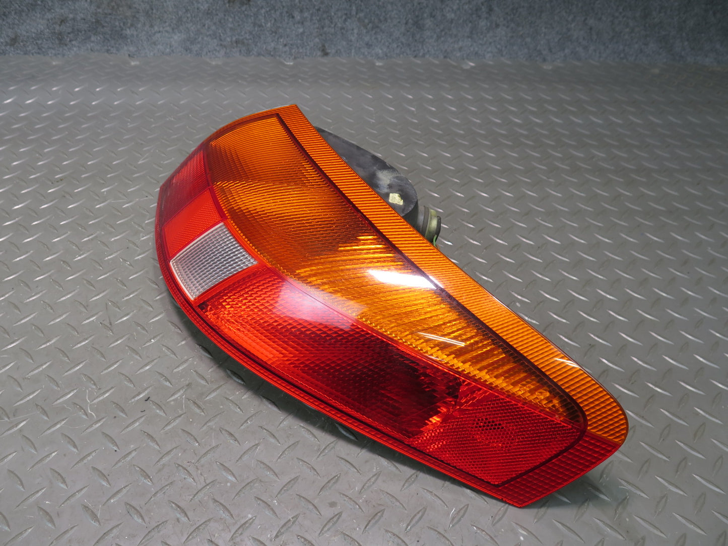 1999-2001 Porsche 911 996 Rear Right Tail Light Lamp
