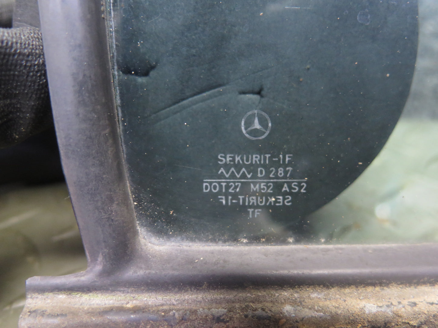 75-76 Mercedes W115 300SD Sedan Rear Left Door Vent Glass Window OEM