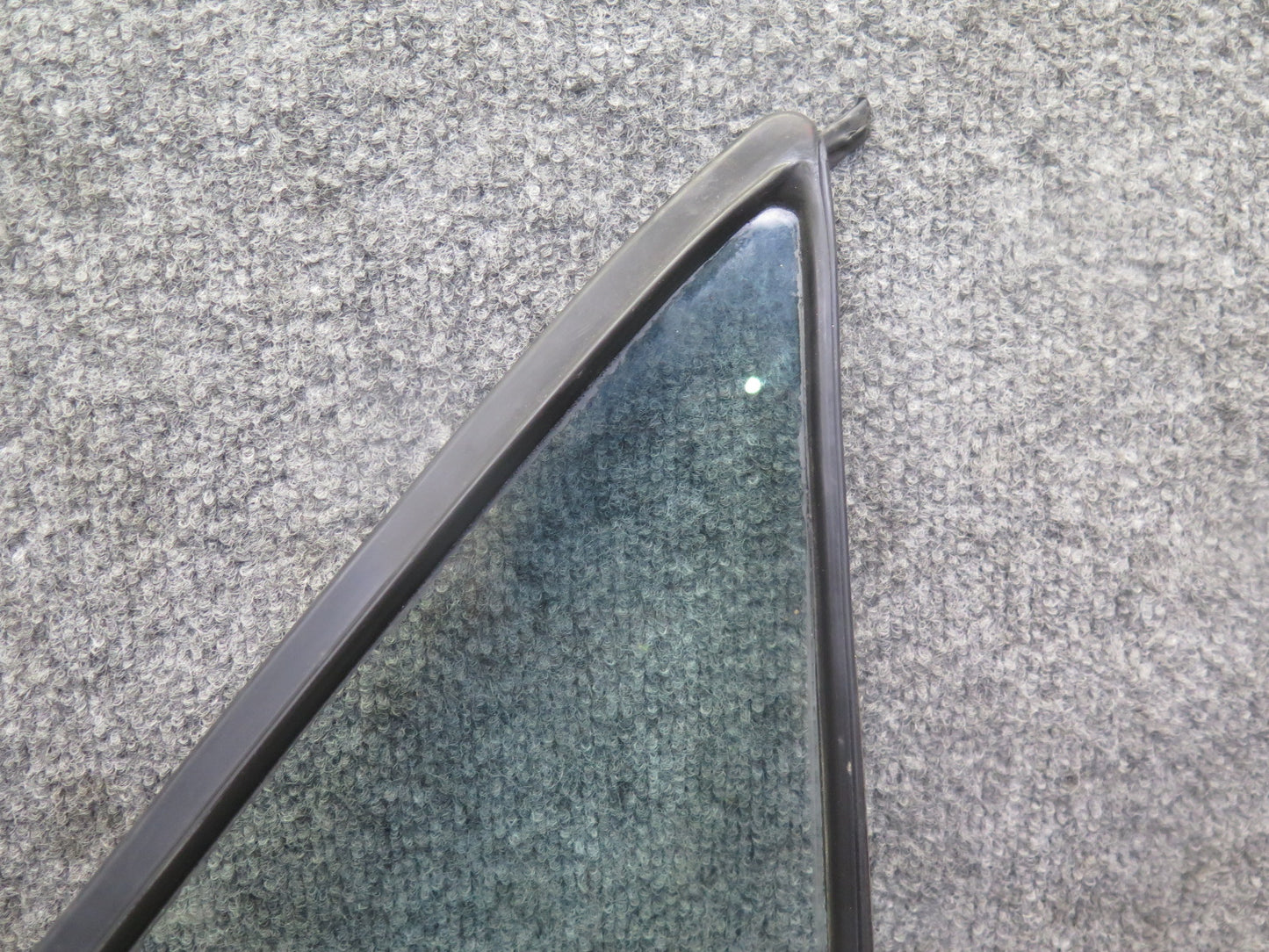 75-76 Mercedes W115 300SD Sedan Rear Left Door Vent Glass Window OEM