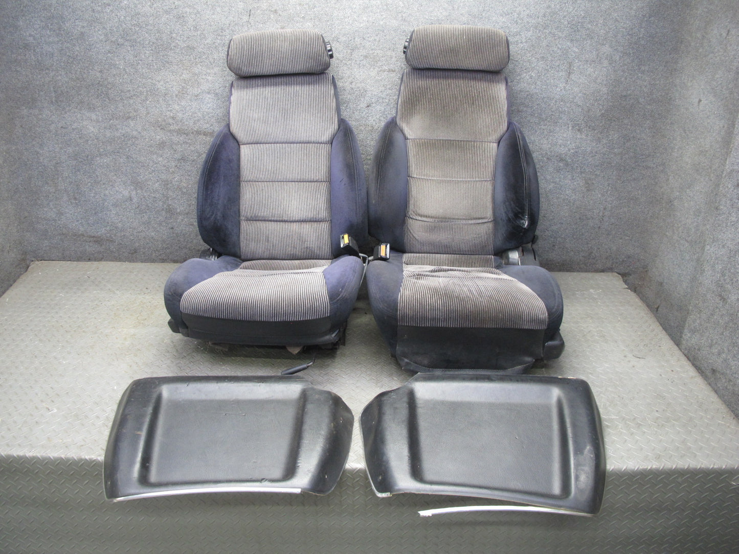 86-89 Nissan Z31 300ZX 2+0 Set of 2 Front Left & Right Cloth Seat Gray Blue OEM