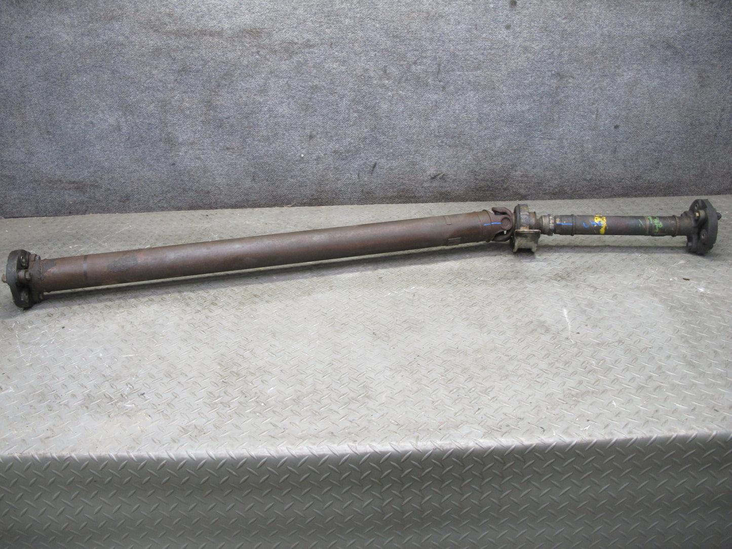 75-76 Mercedes W115 300SD RWD A/T Rear Driveshaft Drive Shaft 14K Miles OEM