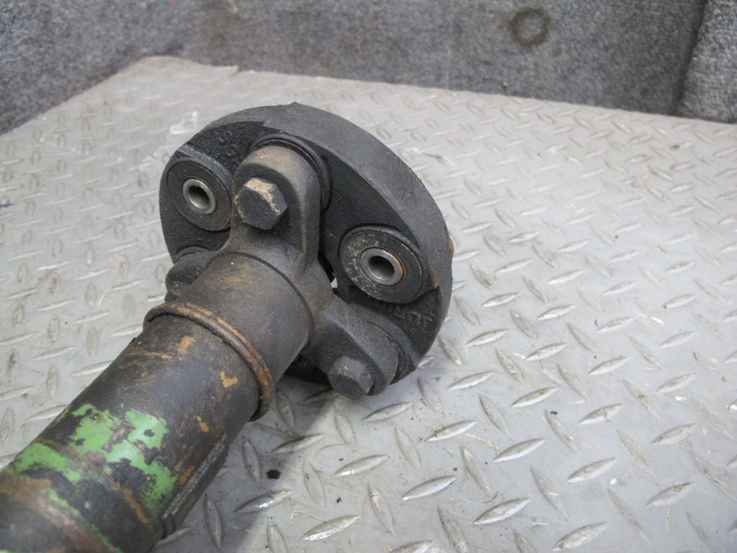 75-76 Mercedes W115 300SD RWD A/T Rear Driveshaft Drive Shaft 14K Miles OEM
