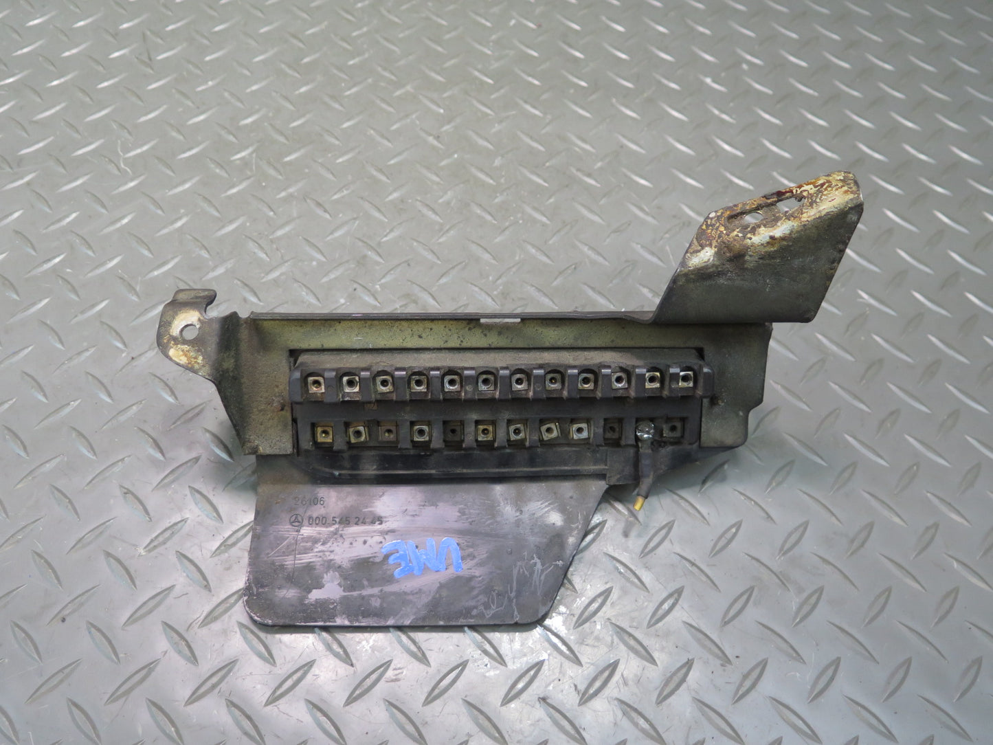 75-76 Mercedes W115 300SD Fuse Relay Box Module 0005452445 OEM