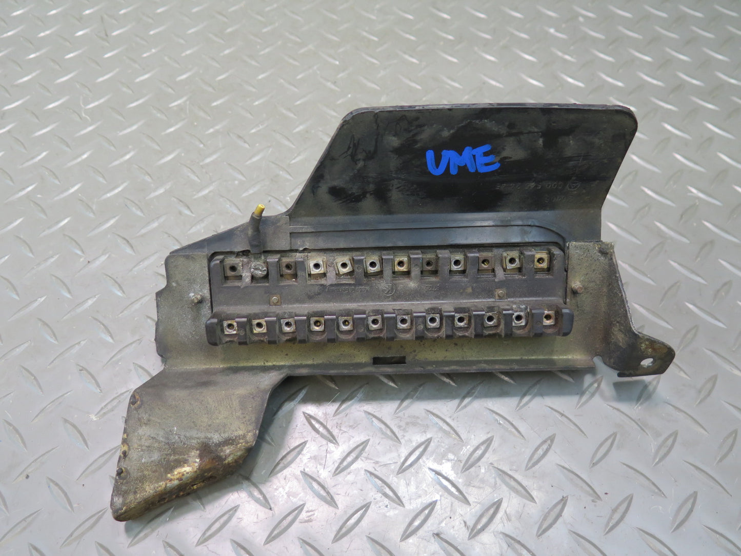 75-76 Mercedes W115 300SD Fuse Relay Box Module 0005452445 OEM