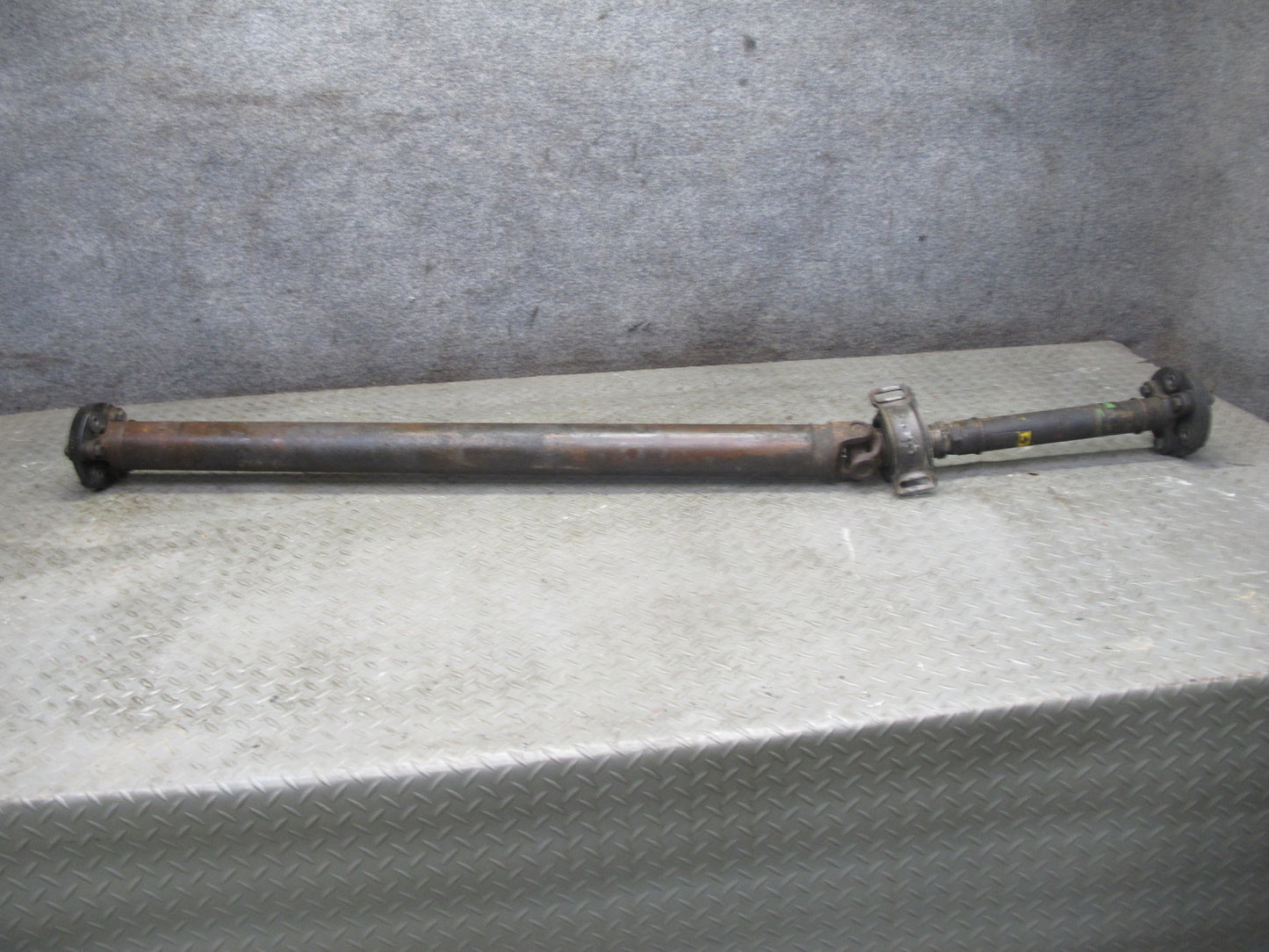75-76 Mercedes W115 300SD RWD A/T Rear Driveshaft Drive Shaft 14K Miles OEM