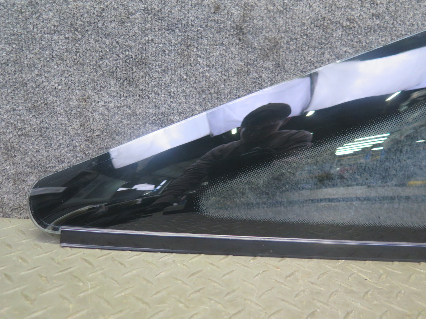 89-92 Toyota Supra MK3 Rear Right Quarter Glass Window Trim Set OEM