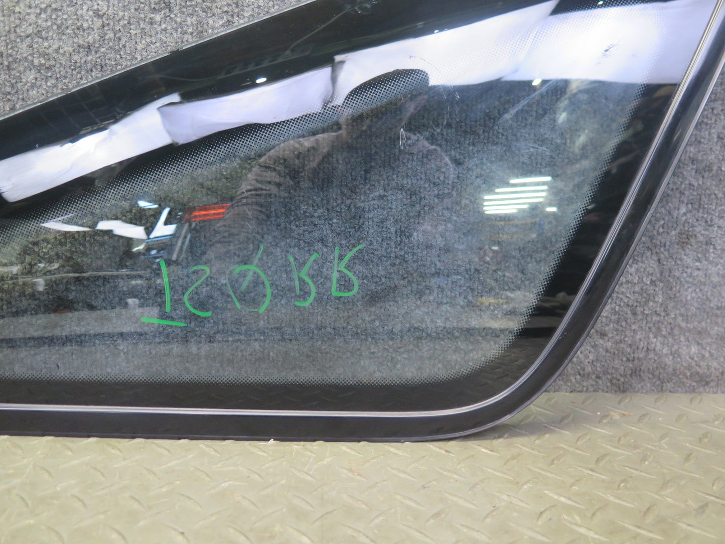 89-92 Toyota Supra MK3 Rear Right Quarter Glass Window Trim Set OEM