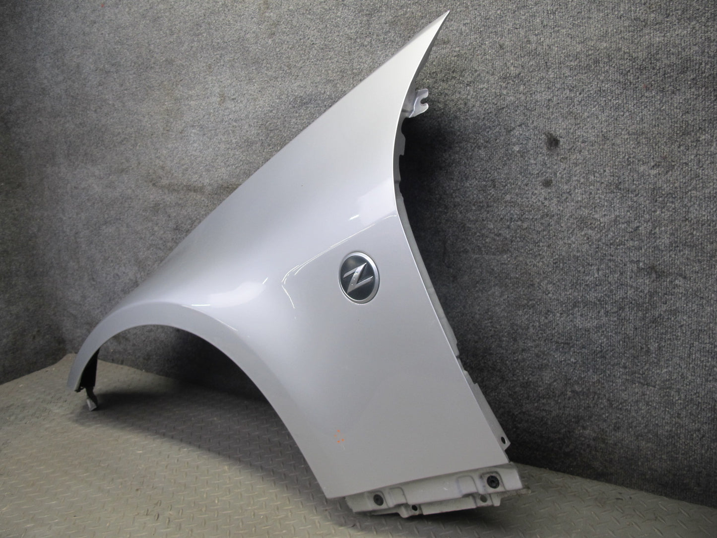 06-07 Nissan Z33 350Z Convertible Front Left Fender Shell Cover Panel Silver OEM