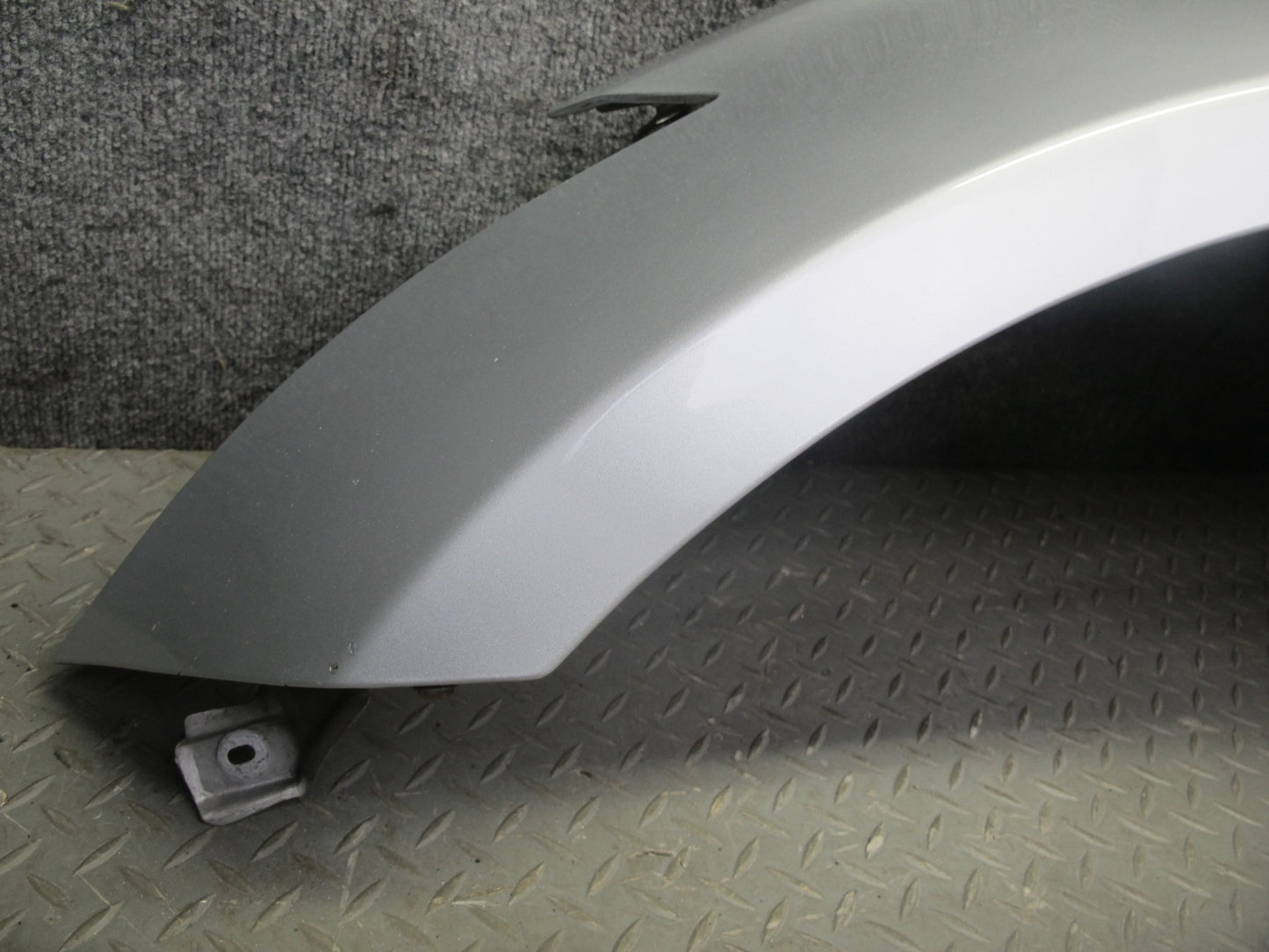 06-07 Nissan Z33 350Z Convertible Front Left Fender Shell Cover Panel Silver OEM