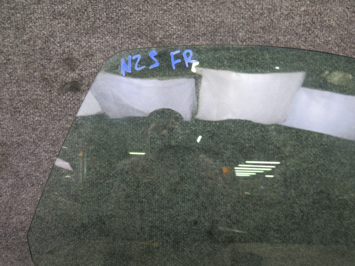 04-09 Nissan 350Z Z33 Convertible Front Right Passenger Door Window Glass OEM