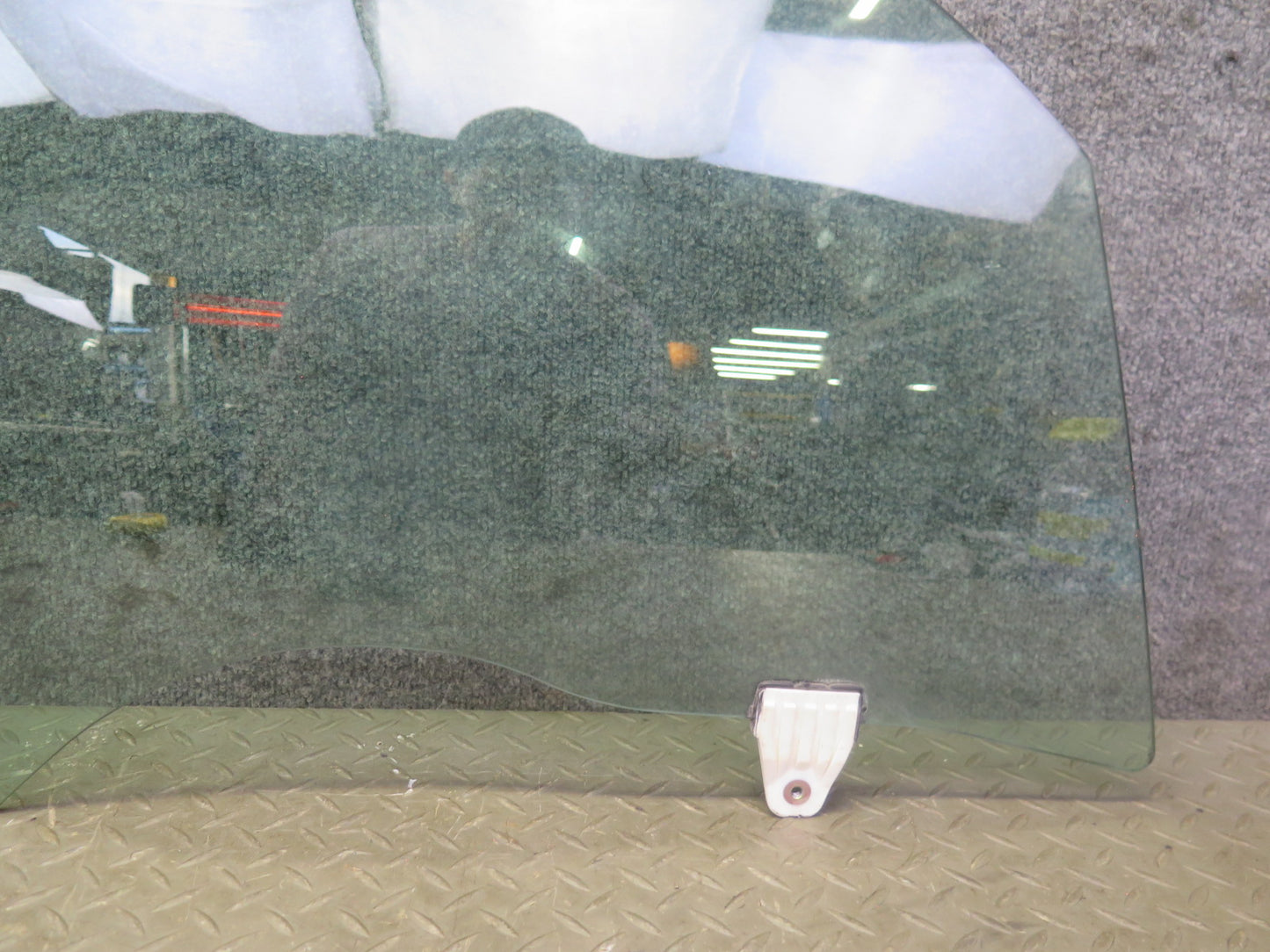 04-09 Nissan 350Z Z33 Convertible Front Right Passenger Door Window Glass OEM