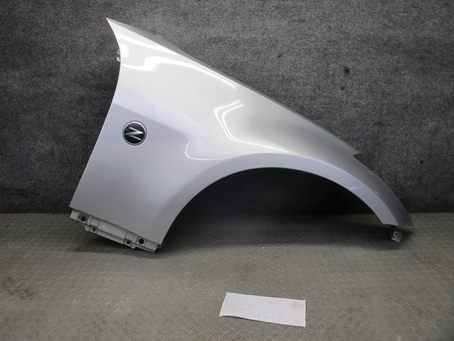 06-07 Nissan Z33 350Z Convert Front Right Fender Shell Cover Panel Silver OEM