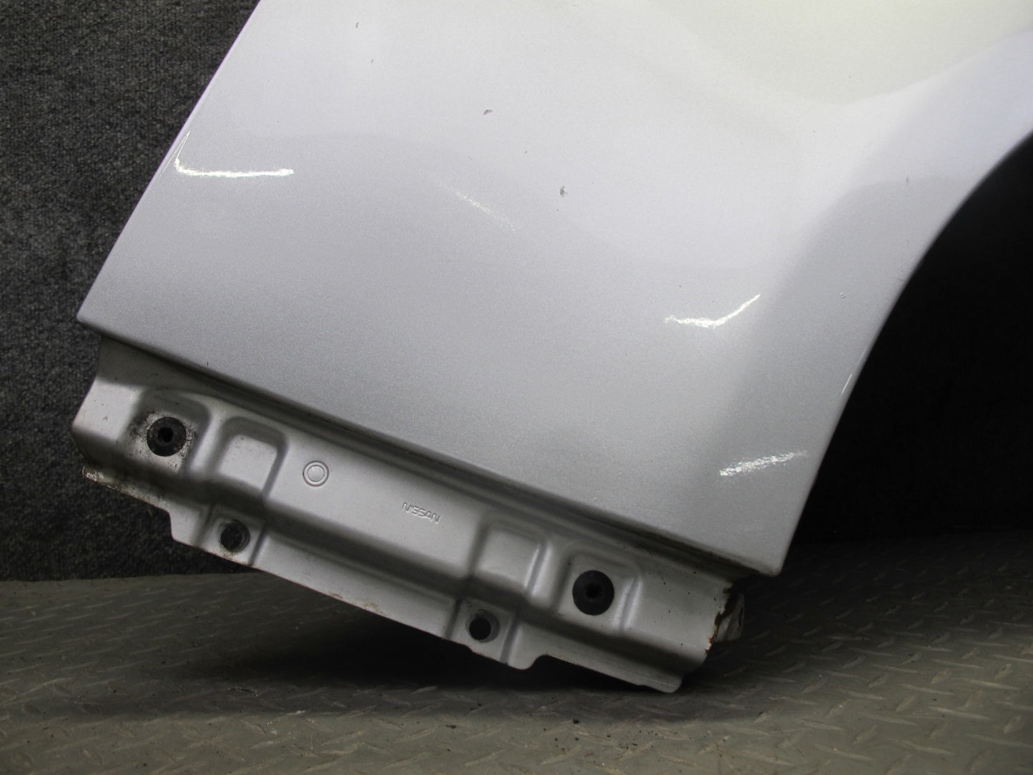 06-07 Nissan Z33 350Z Convert Front Right Fender Shell Cover Panel Silver OEM