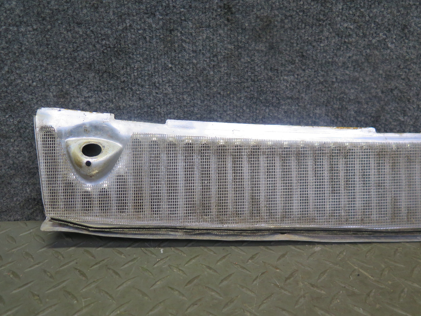75-76 Mercedes W115 300SD Front Hood Air Vent Cowl Trim Grille OEM