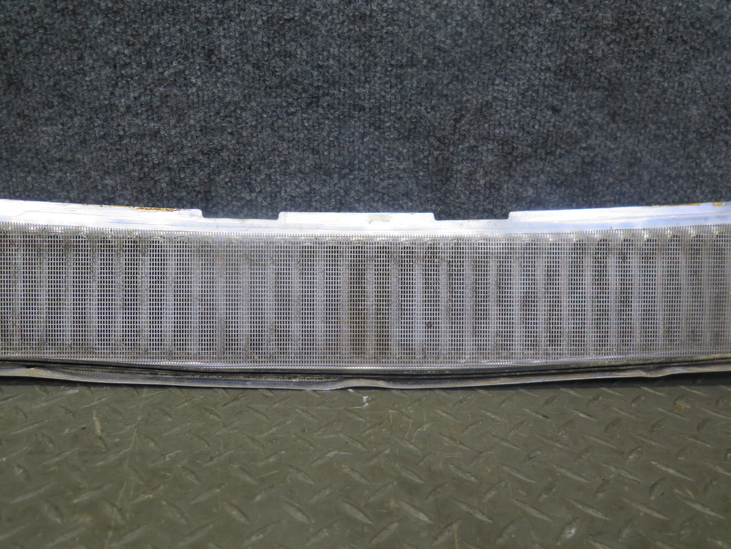 75-76 Mercedes W115 300SD Front Hood Air Vent Cowl Trim Grille OEM