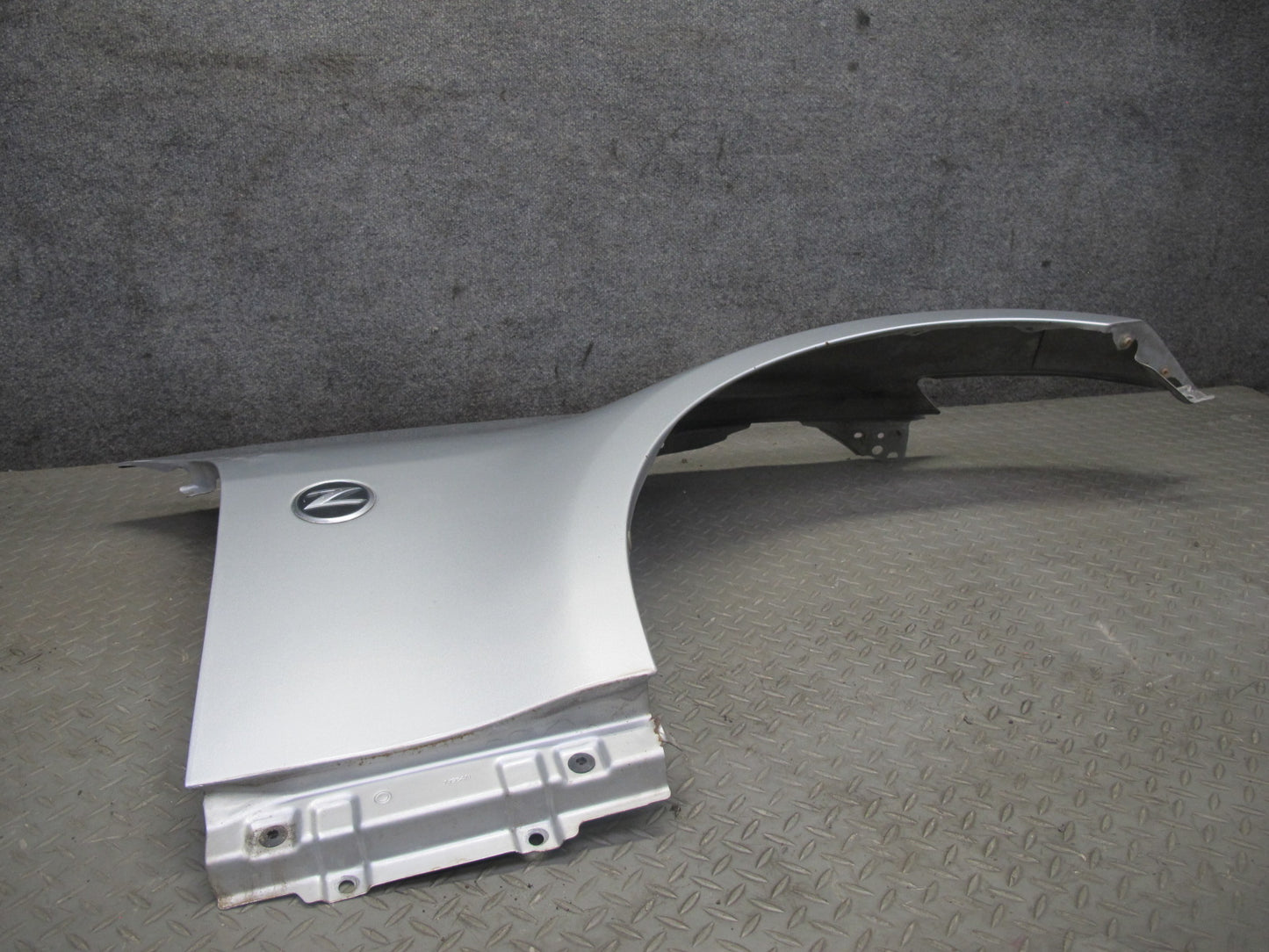 06-07 Nissan Z33 350Z Convert Front Right Fender Shell Cover Panel Silver OEM