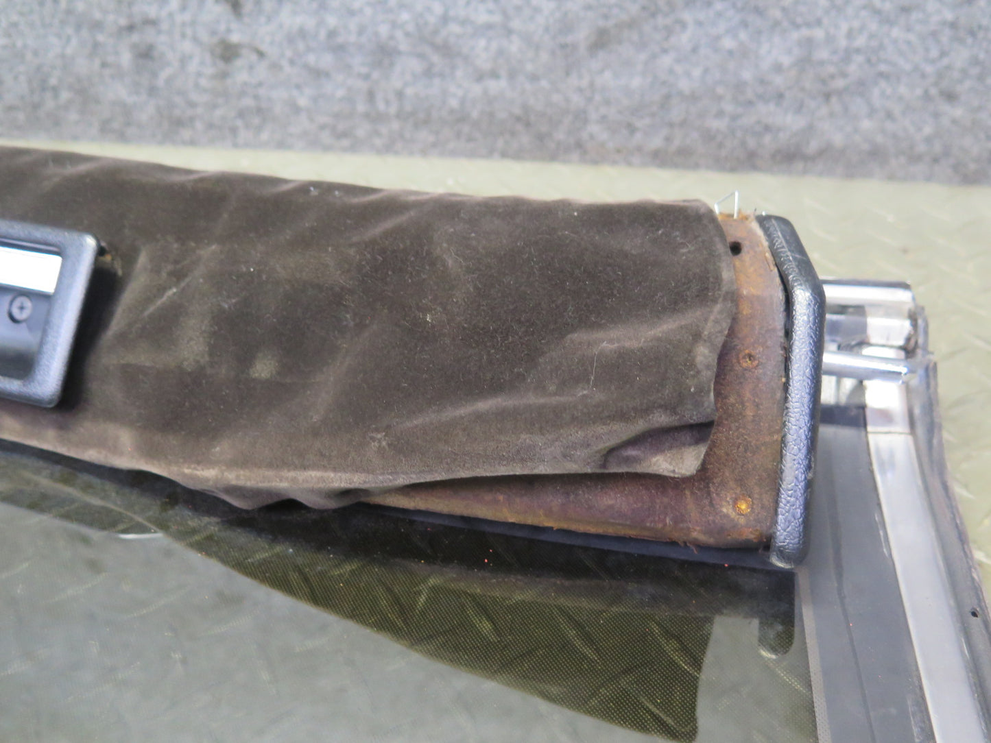 85-89 Nissan Z31 300ZX 2+0 Right T-top Roof Glass Panel Tinted w Lock Latch OEM