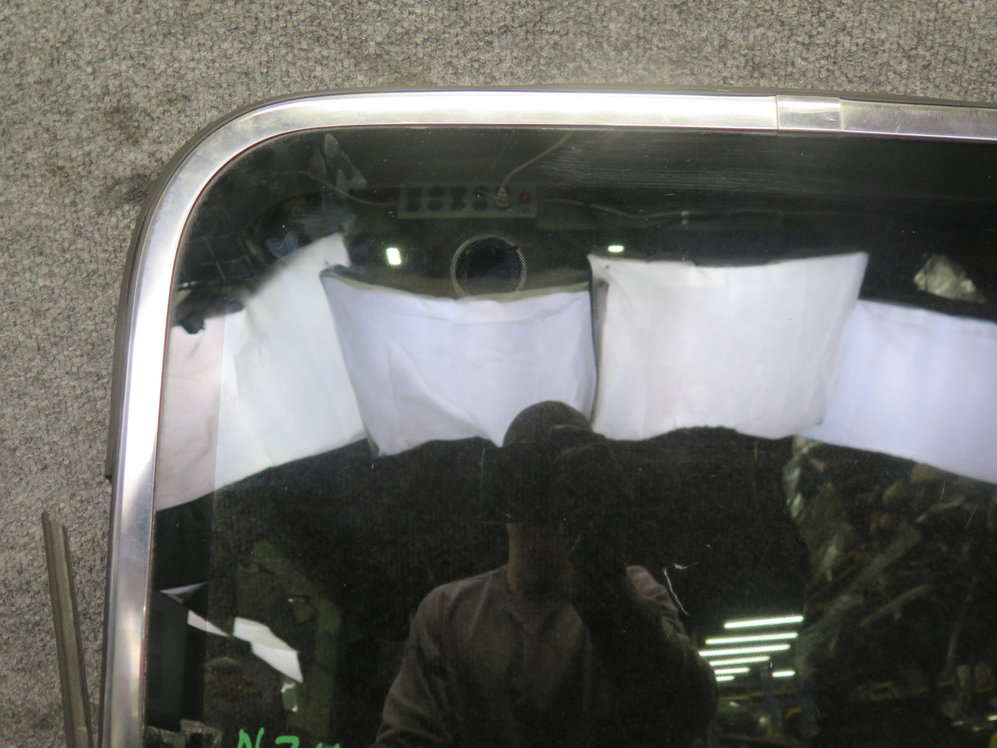 85-89 Nissan Z31 300ZX 2+0 Right T-top Roof Glass Panel Tinted w Lock Latch OEM