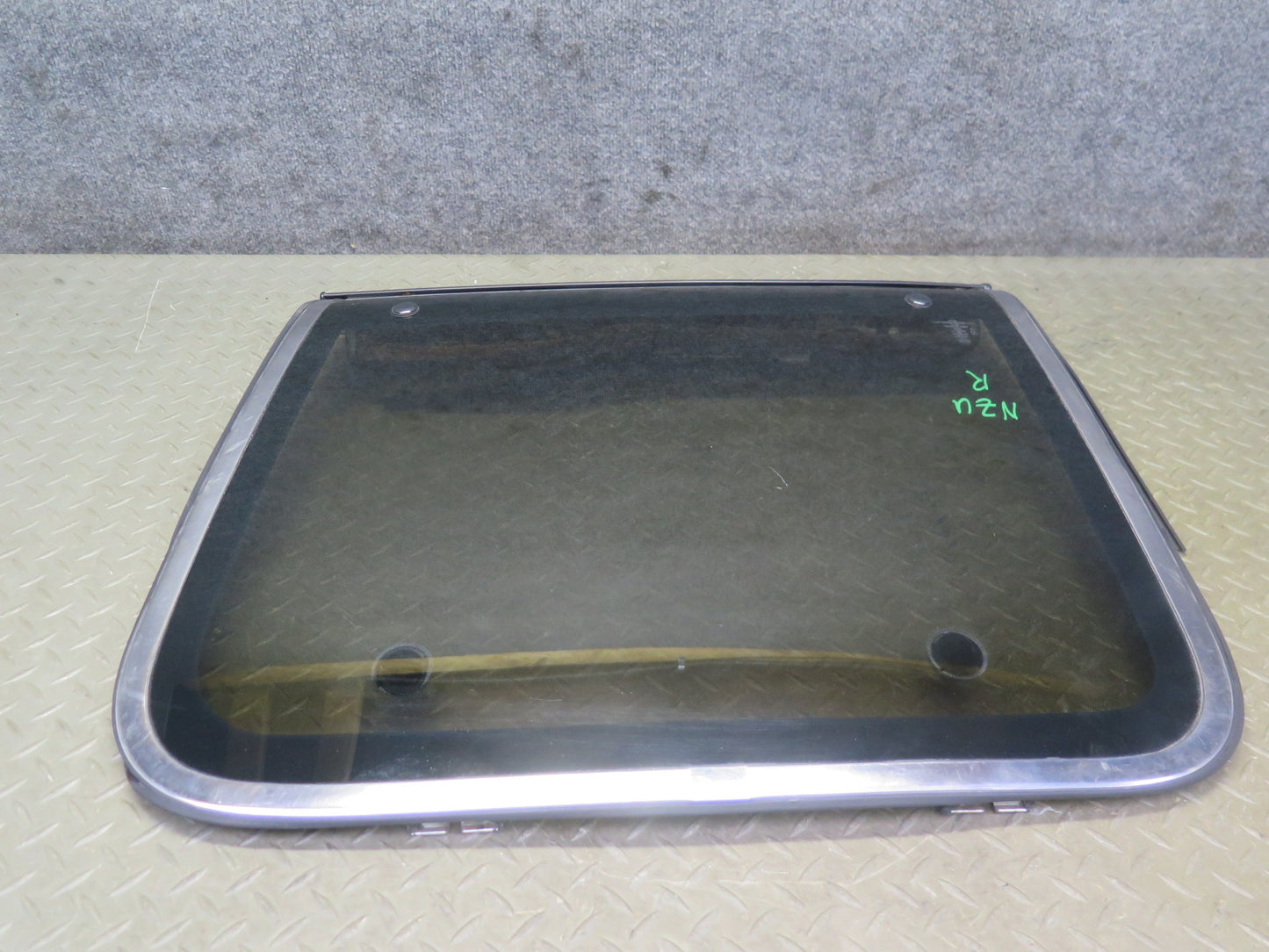 85-89 Nissan Z31 300ZX 2+0 Right T-top Roof Glass Panel Tinted w Lock Latch OEM