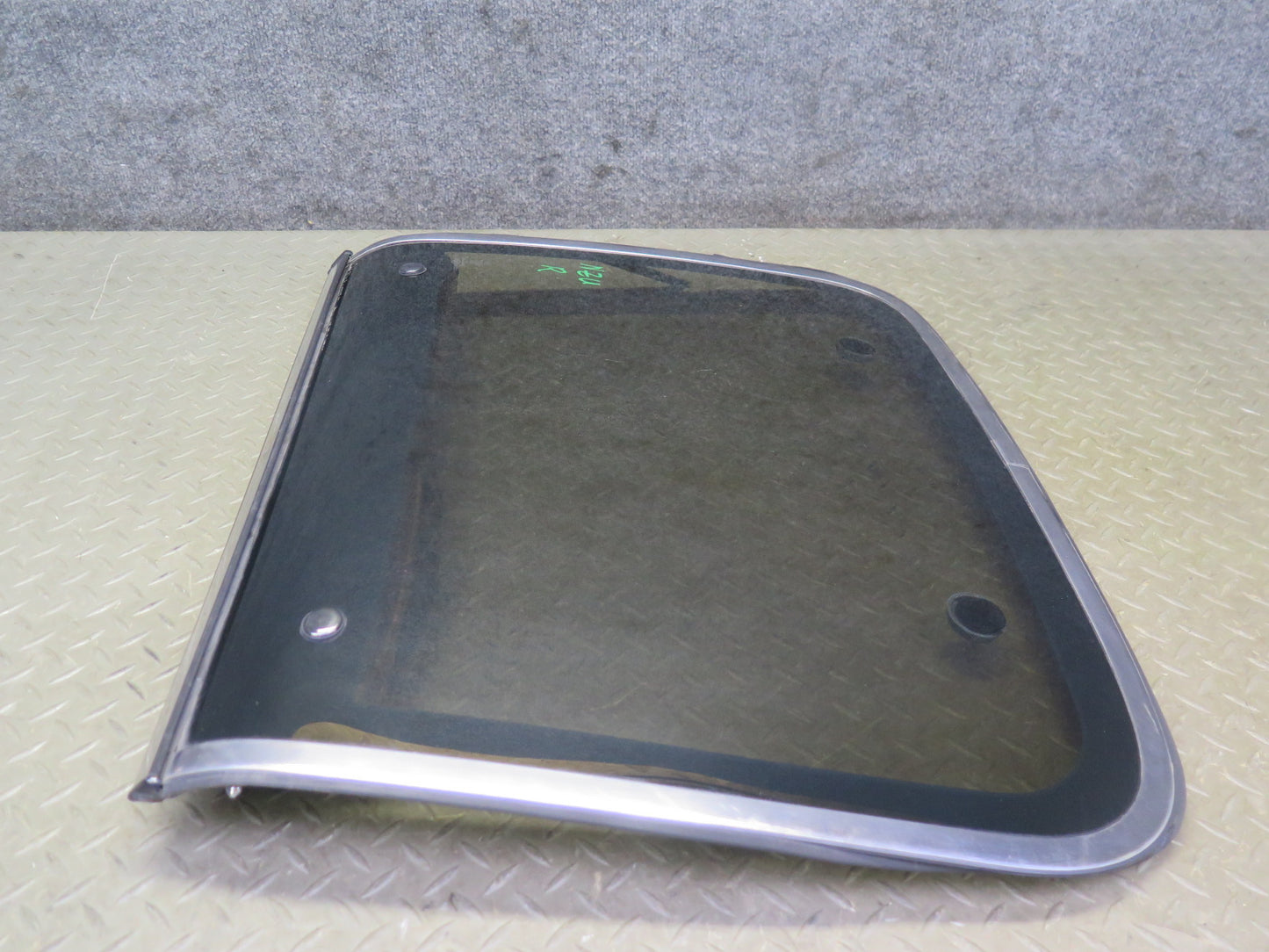 85-89 Nissan Z31 300ZX 2+0 Right T-top Roof Glass Panel Tinted w Lock Latch OEM