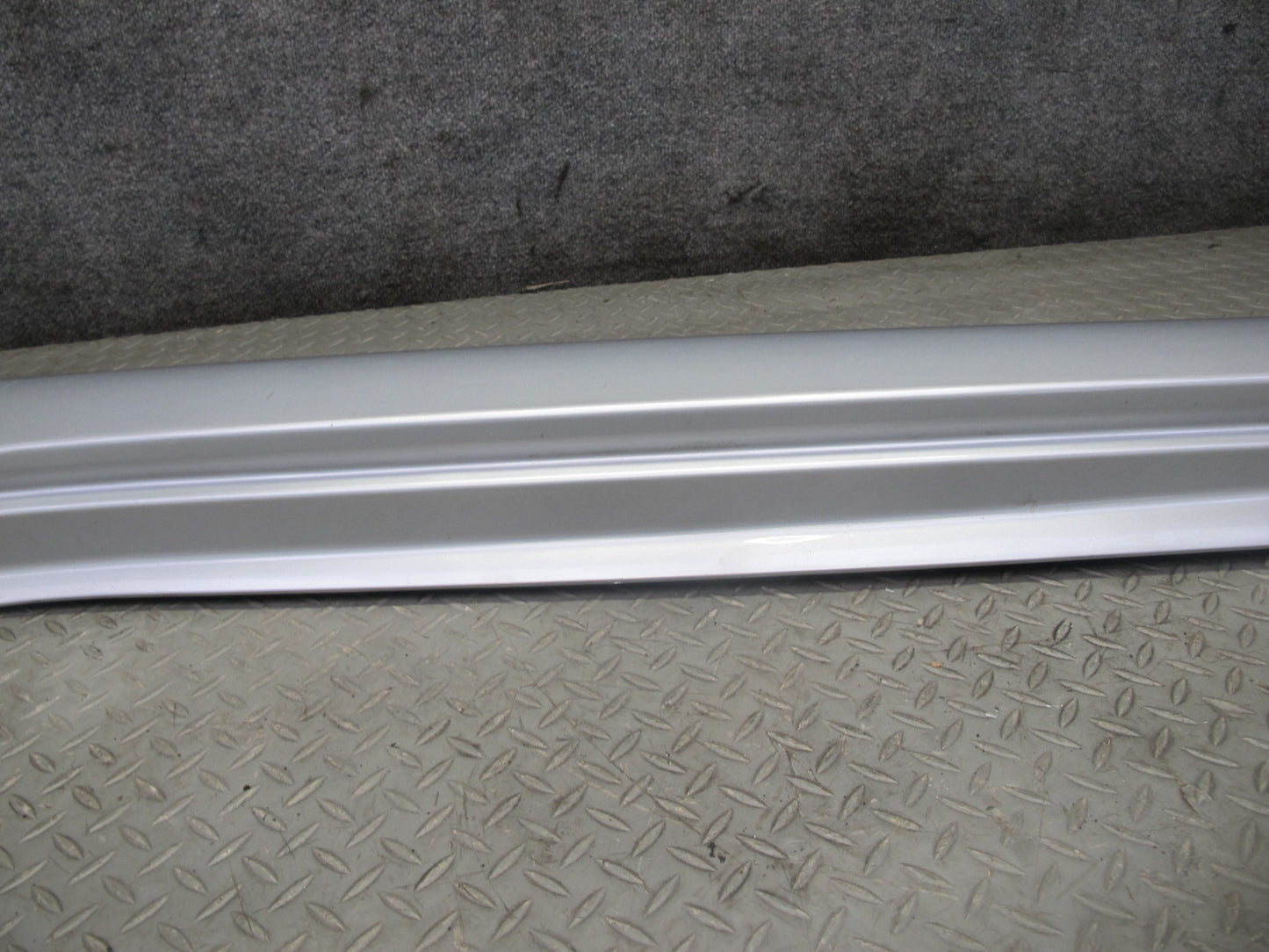 07-08 Nissan 350Z Z33 Conv Right & Left Side Skirt Rocker Panel Molding Set OEM