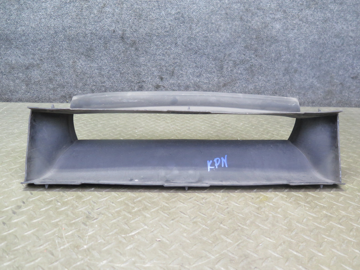 1999-2004 Porsche 911 996 Radiator Air Guide Intake Duct 99657514102