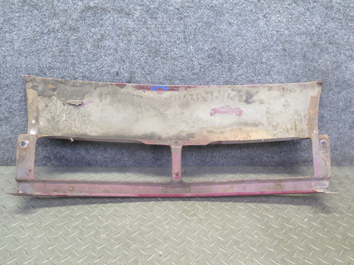 75-76 Mercedes W115 300D Front Bumper Lower Central Panel Valance RED OEM