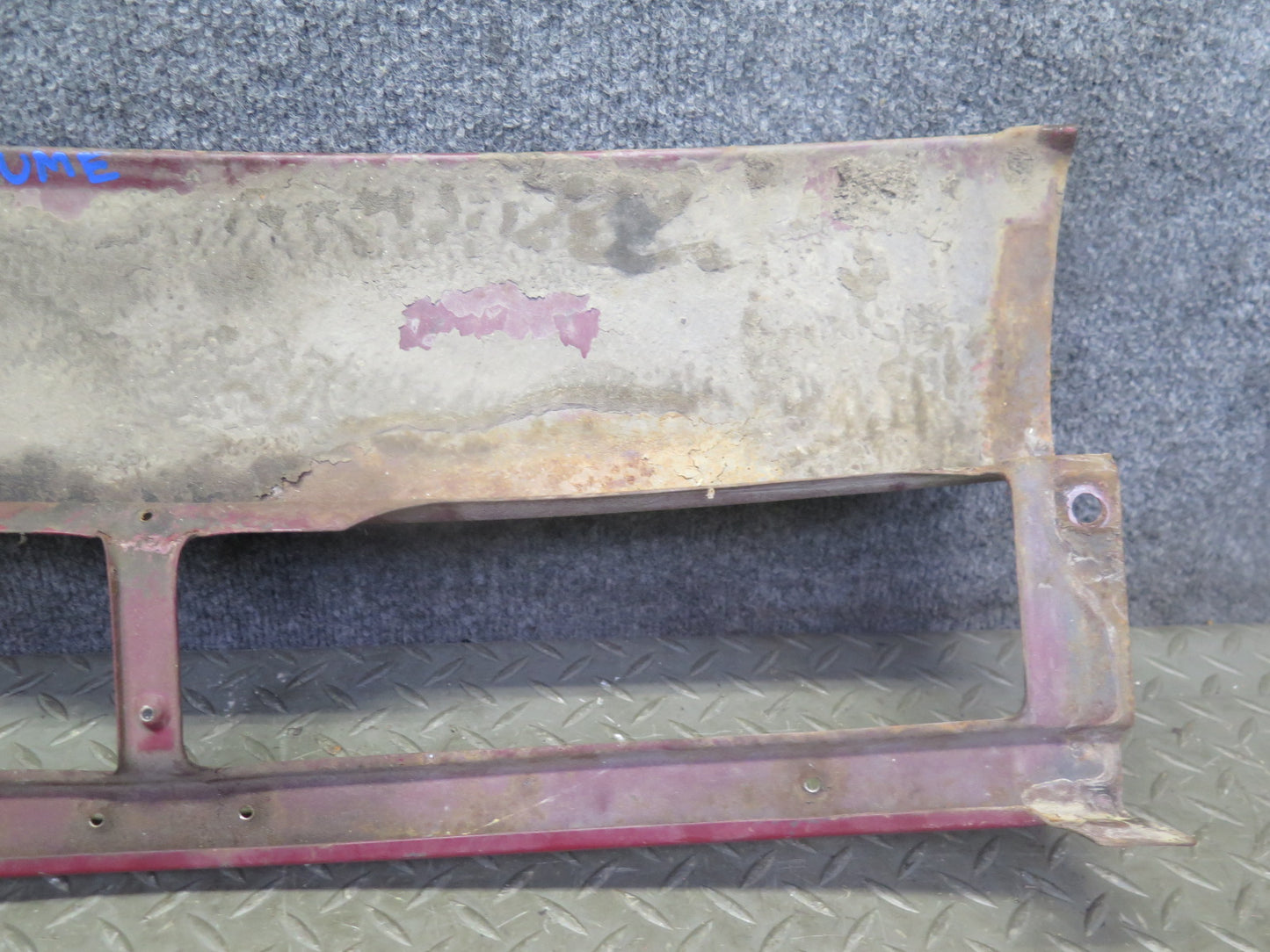 75-76 Mercedes W115 300D Front Bumper Lower Central Panel Valance RED OEM