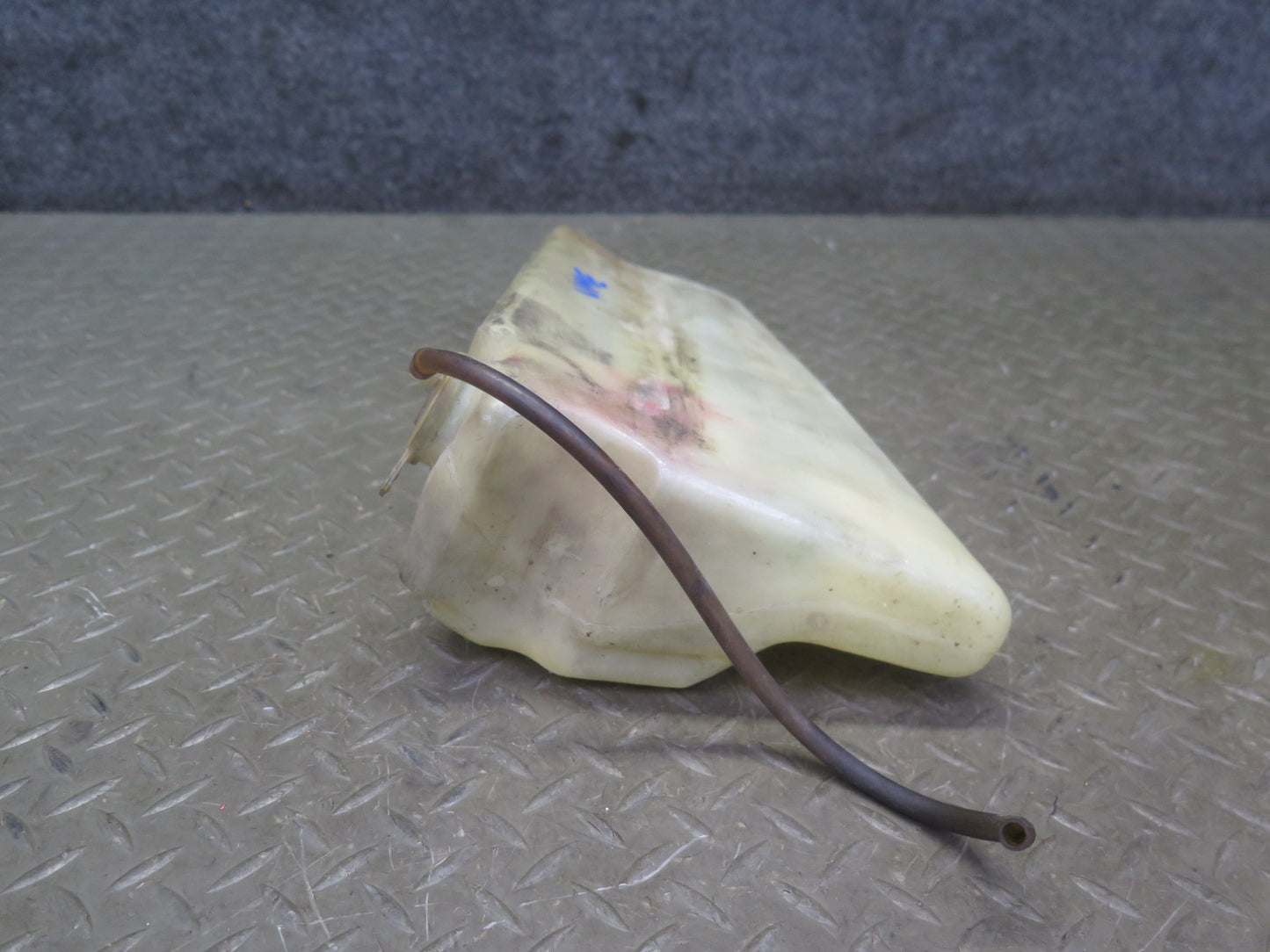 75-76 Mercedes W115 300D Windshield Washer Fluid Reservoir Tank OEM
