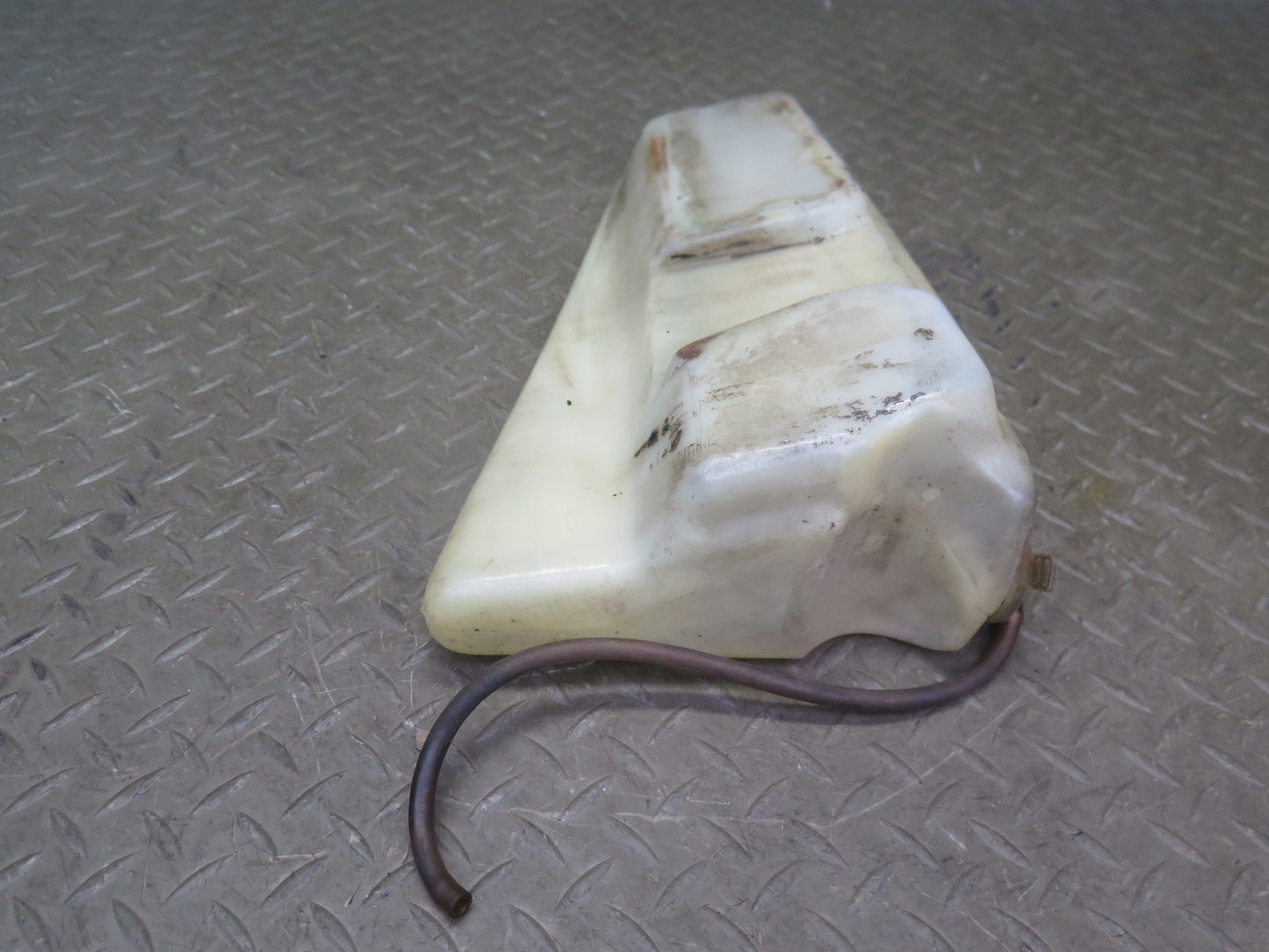 75-76 Mercedes W115 300D Windshield Washer Fluid Reservoir Tank OEM