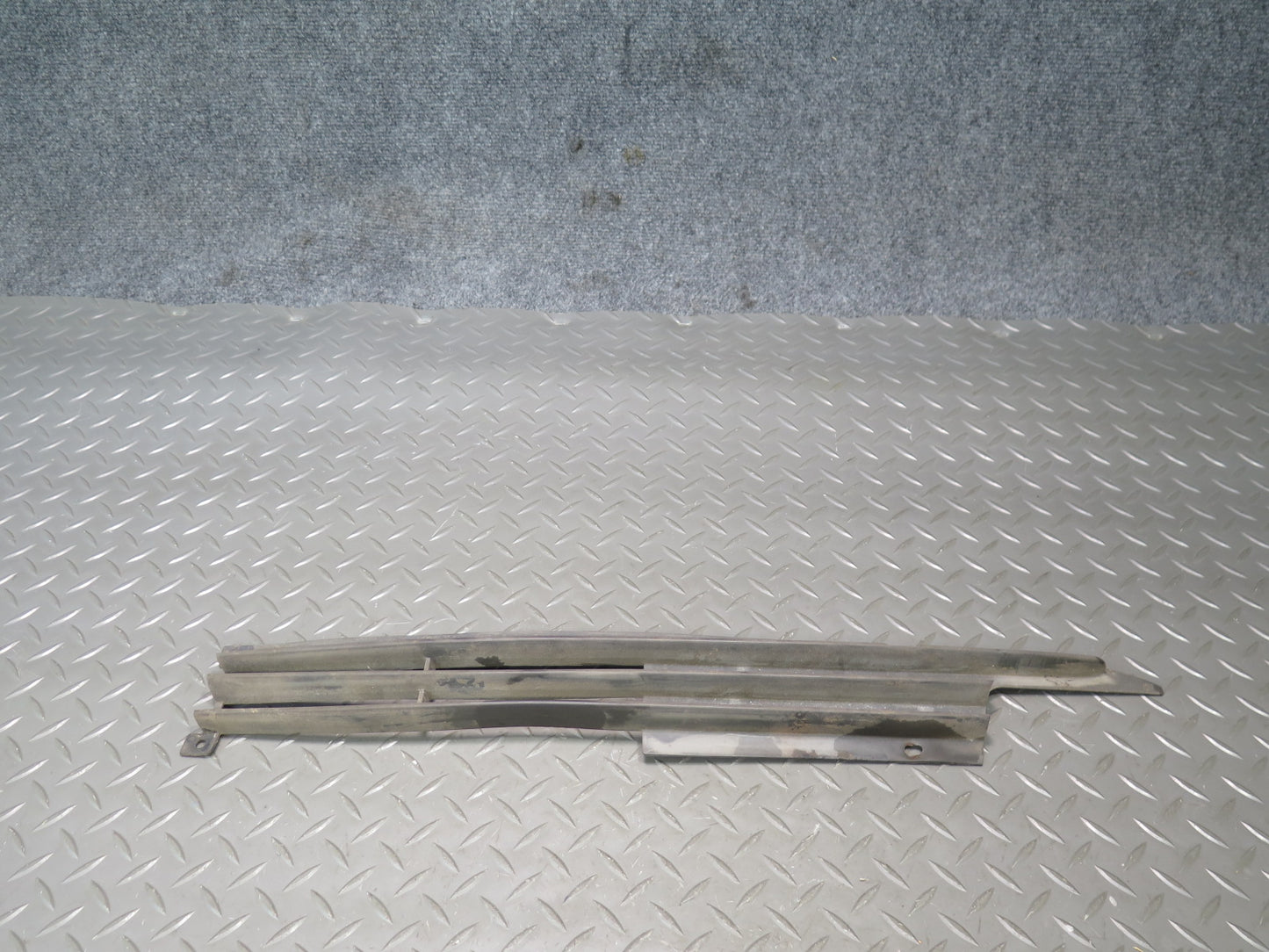 75-76 Mercedes W115 300D Front Right Passenger Side Lower Trim Grille OEM