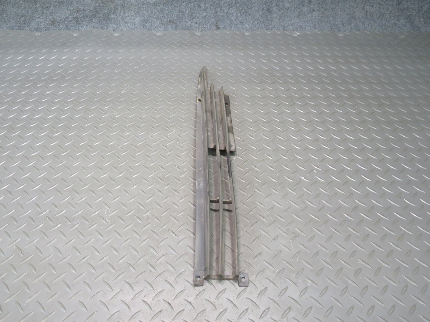 75-76 Mercedes W115 300D Front Right Passenger Side Lower Trim Grille OEM