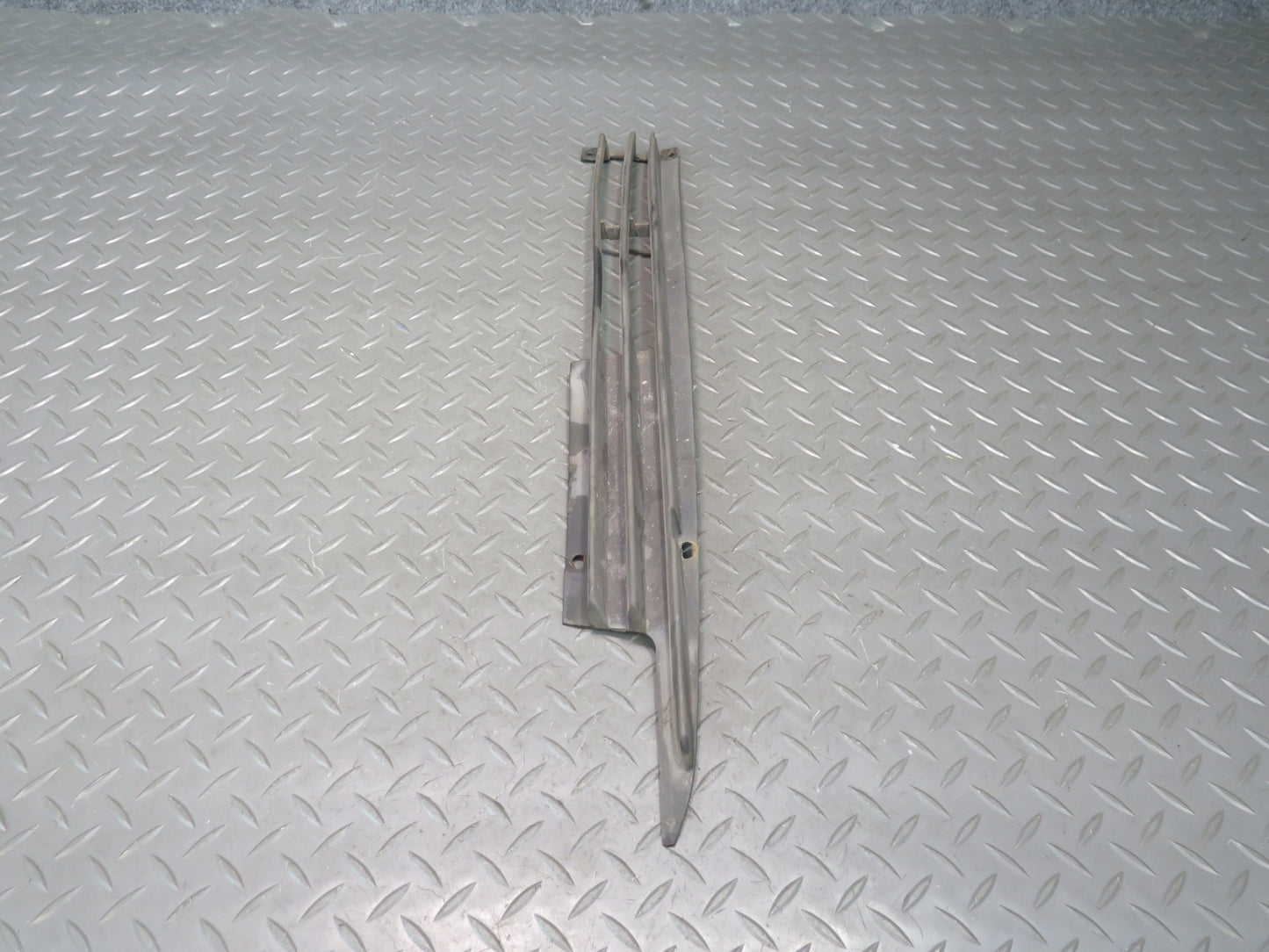 75-76 Mercedes W115 300D Front Right Passenger Side Lower Trim Grille OEM