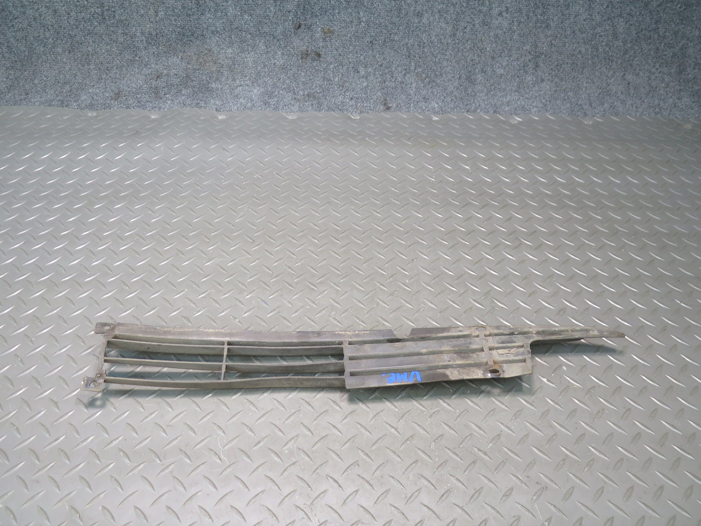 75-76 Mercedes W115 300D Front Left Driver Side Lower Trim Grille OEM