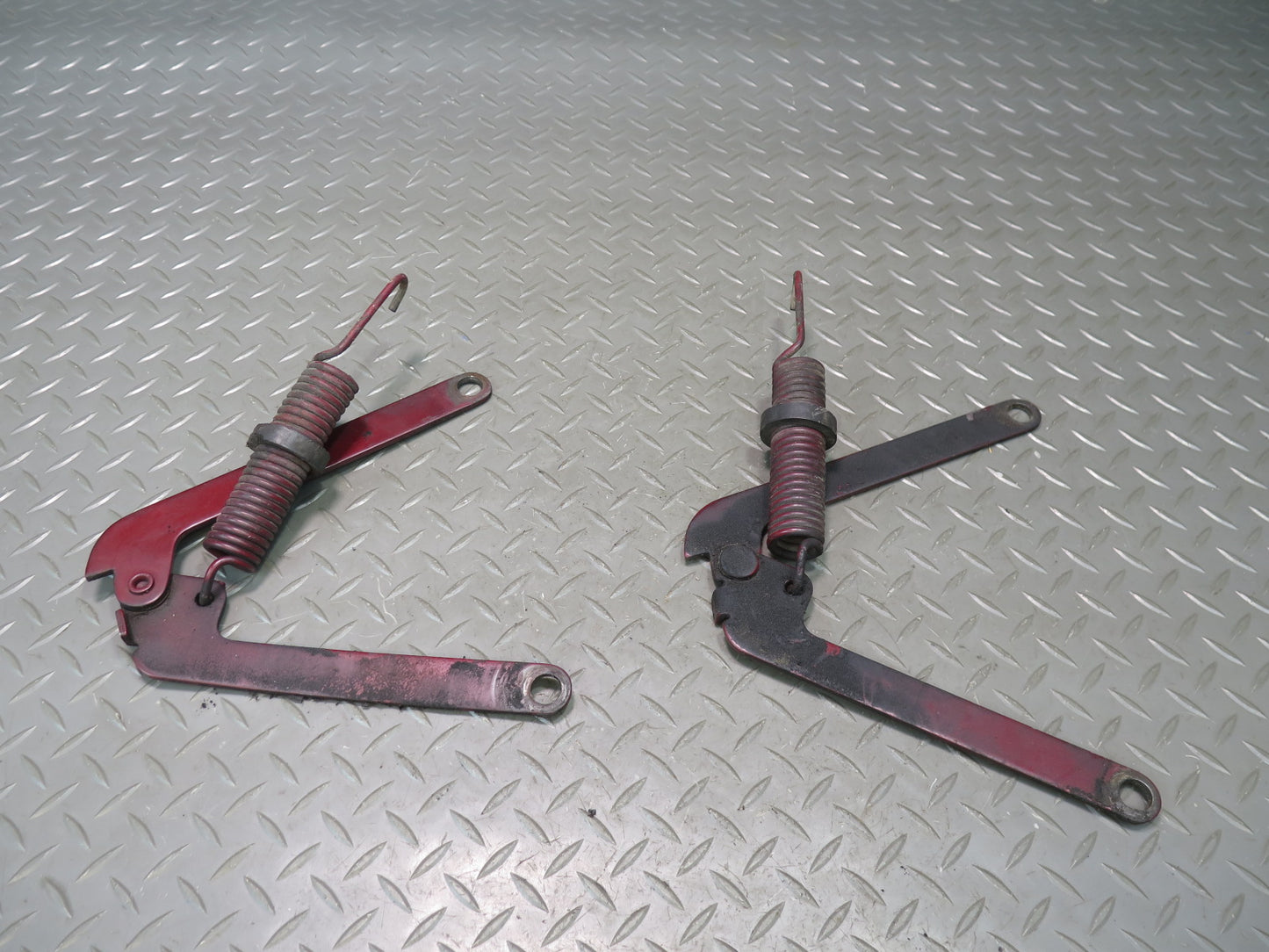 75-76 Mercedes W115 300D Set of 2 Front Left & Right Hood Bonnet Hinge RED OEM