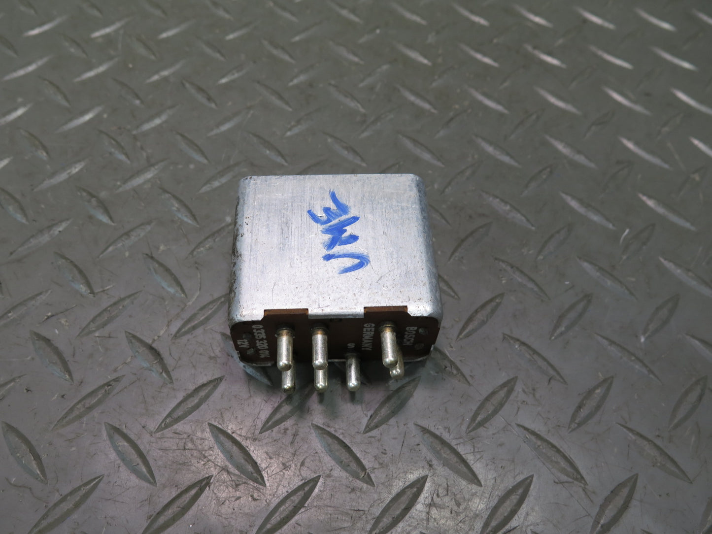 75-76 Mercedes W115 300D Wiper Relay Control Module 0335320014 OEM