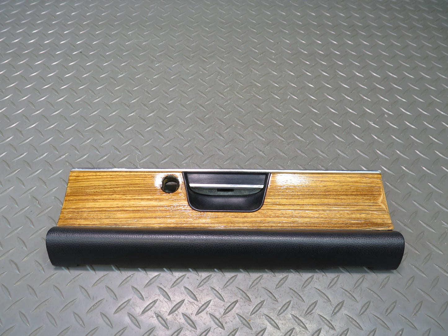 75-76 Mercedes W115 300SD Glove Box Door Lid Cover Light Wood OEM