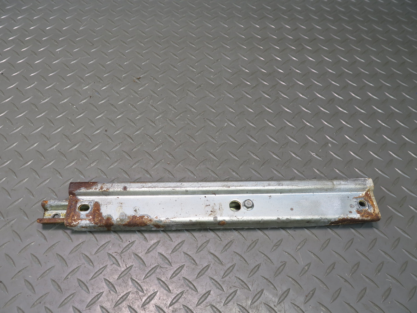 75-76 Mercedes W115 300SD Front Right Seat Track Rail w Handle Set OEM