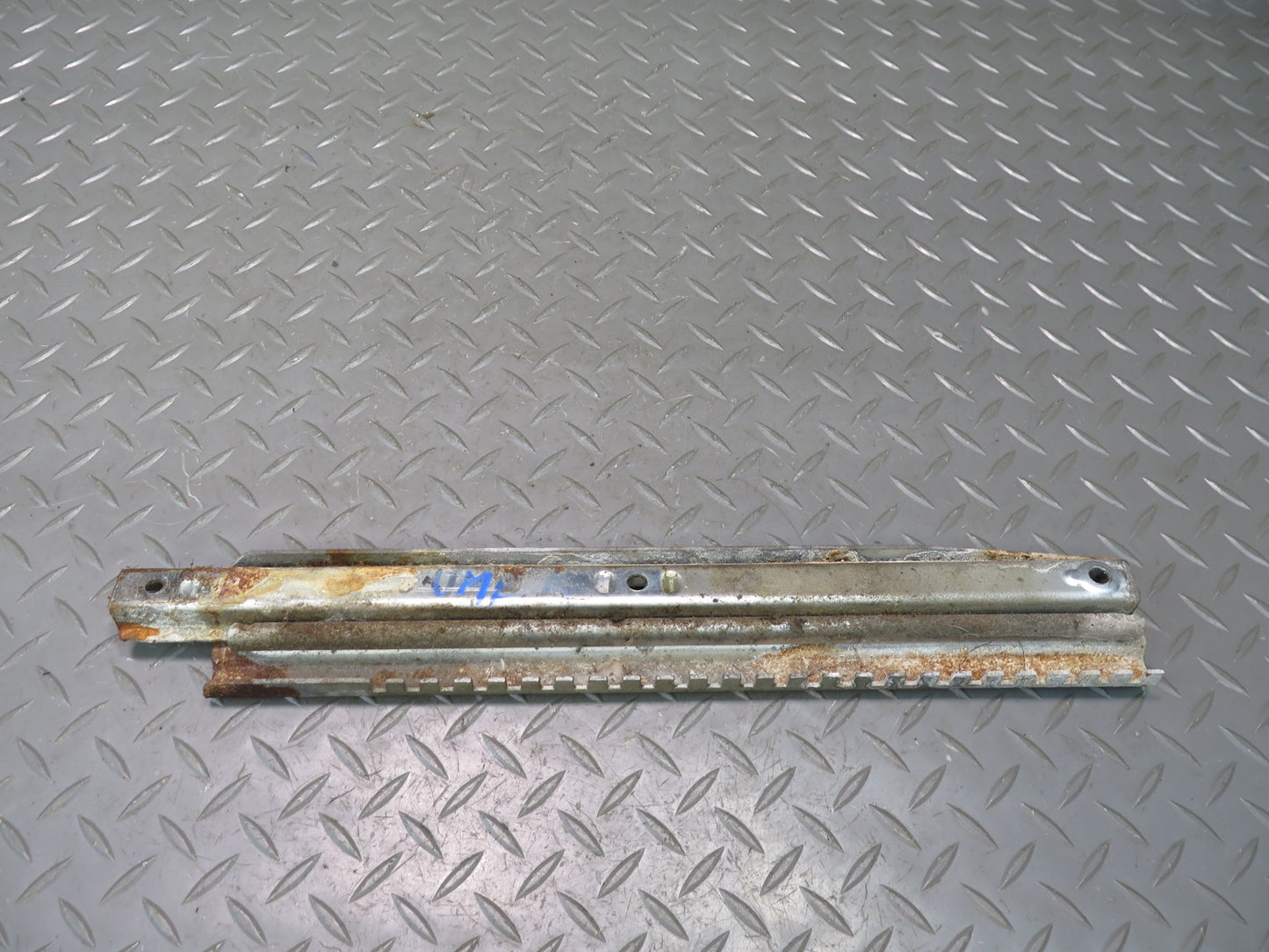 75-76 Mercedes W115 300SD Front Right Seat Track Rail w Handle Set OEM