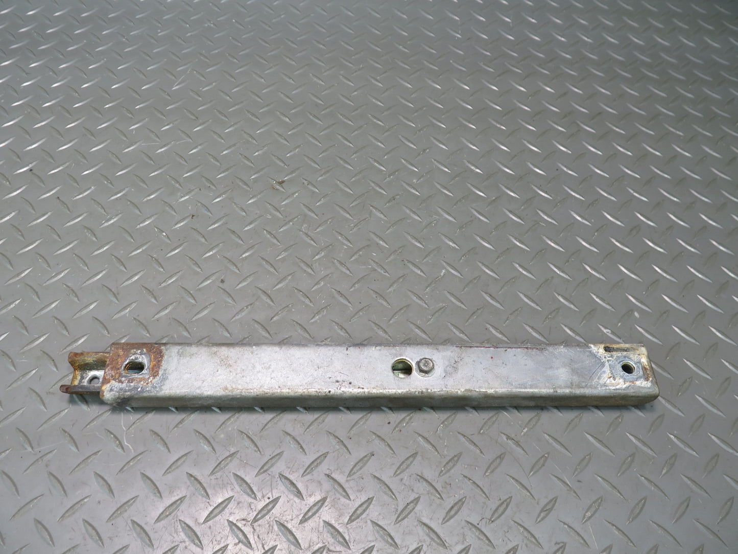 75-76 Mercedes W115 300SD Front Right Seat Track Rail w Handle Set OEM