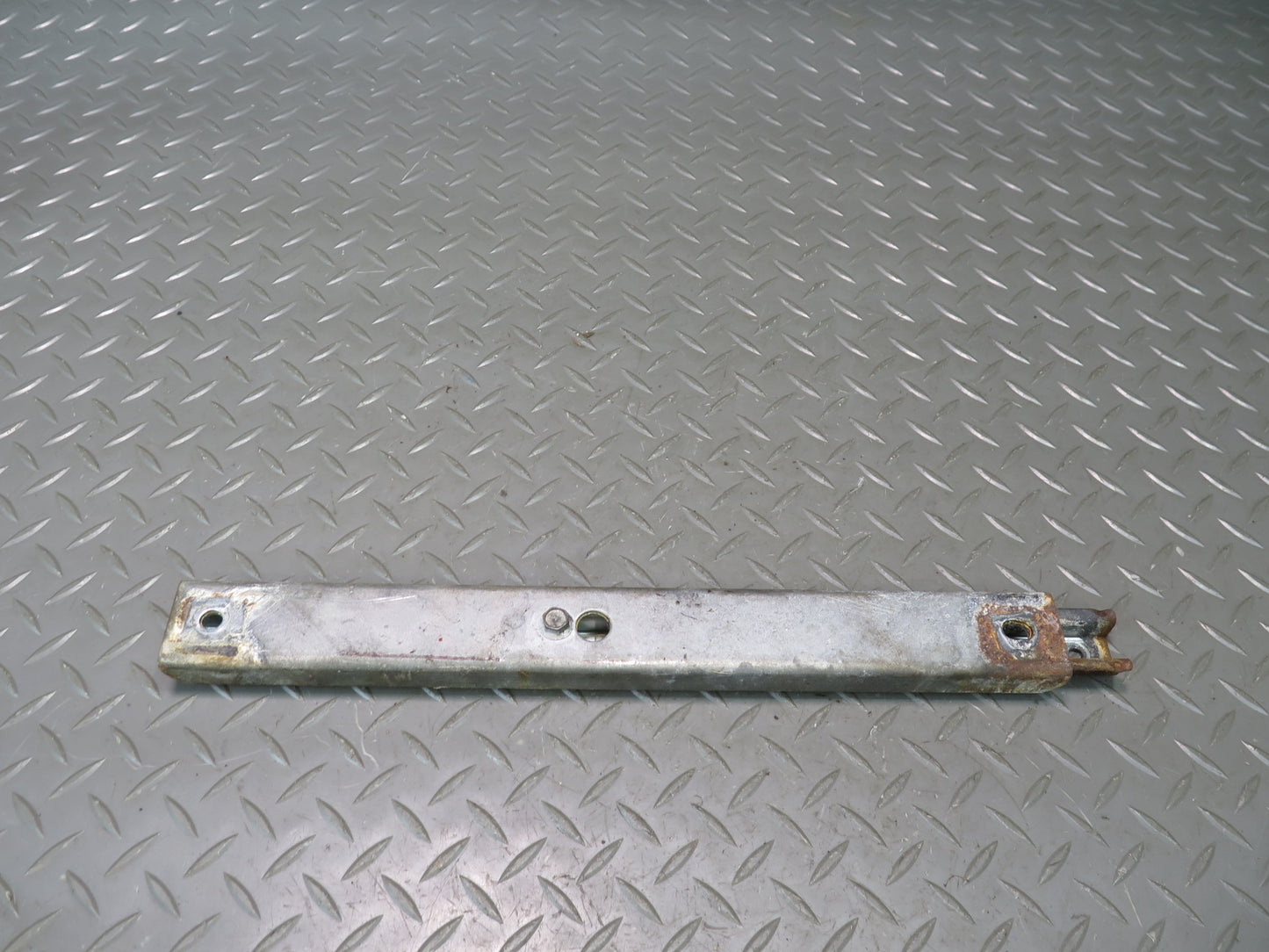 75-76 Mercedes W115 300SD Front Right Seat Track Rail w Handle Set OEM
