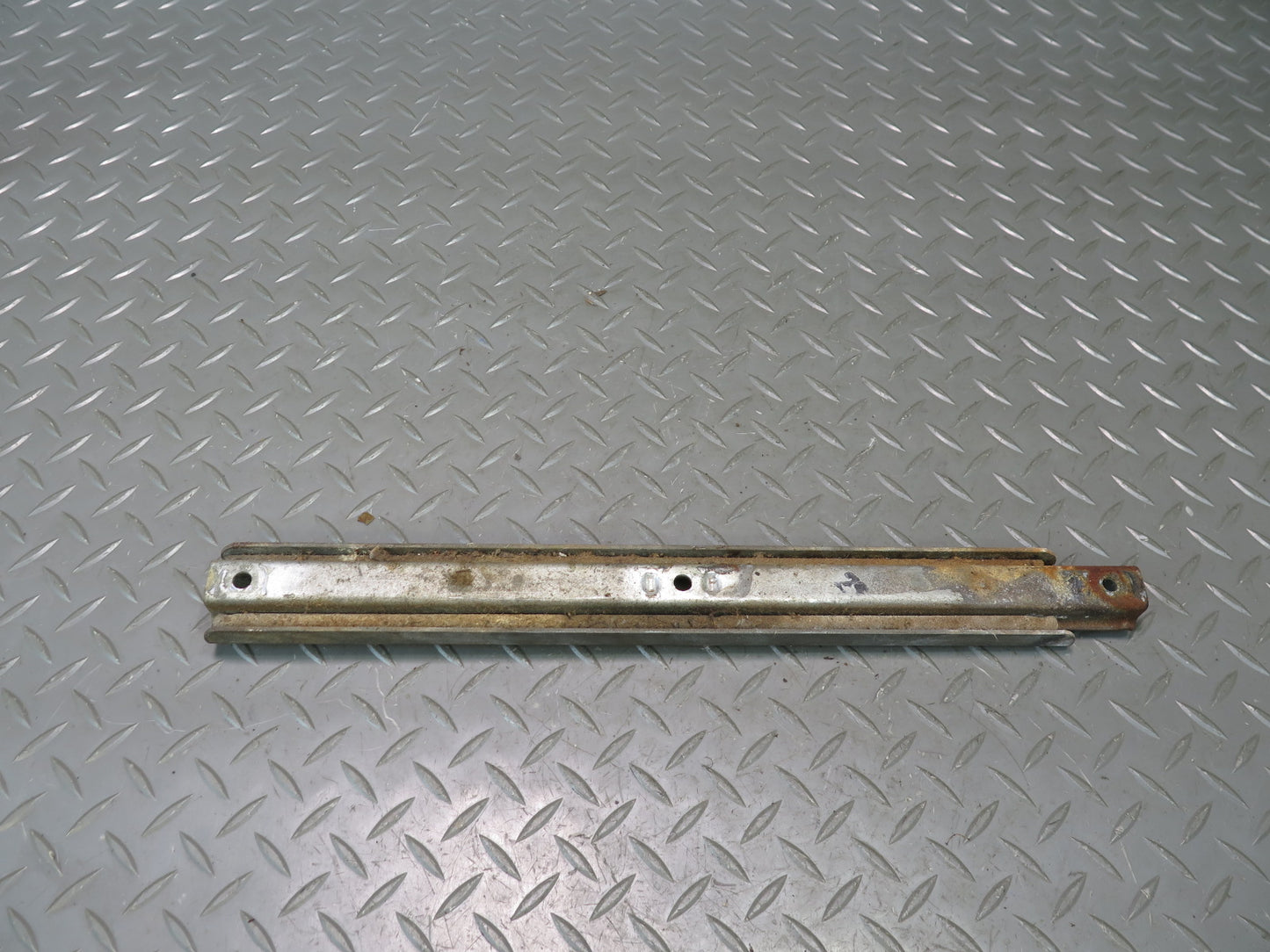75-76 Mercedes W115 300SD Front Right Seat Track Rail w Handle Set OEM