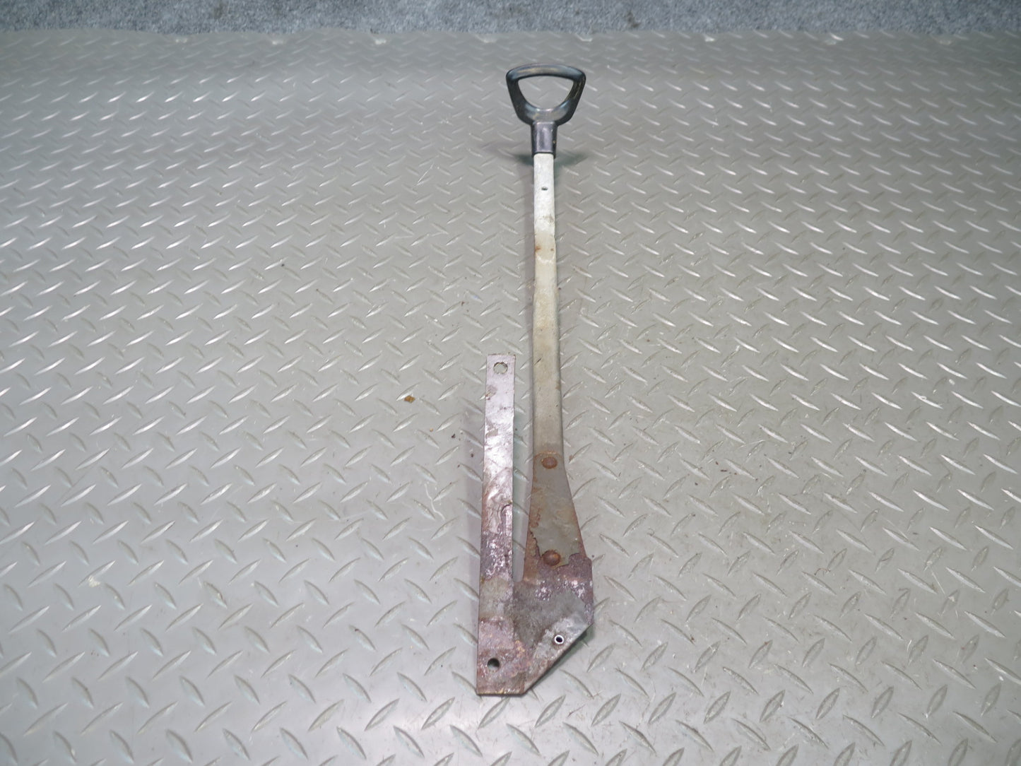 75-76 Mercedes W115 300SD Front Right Seat Track Rail w Handle Set OEM
