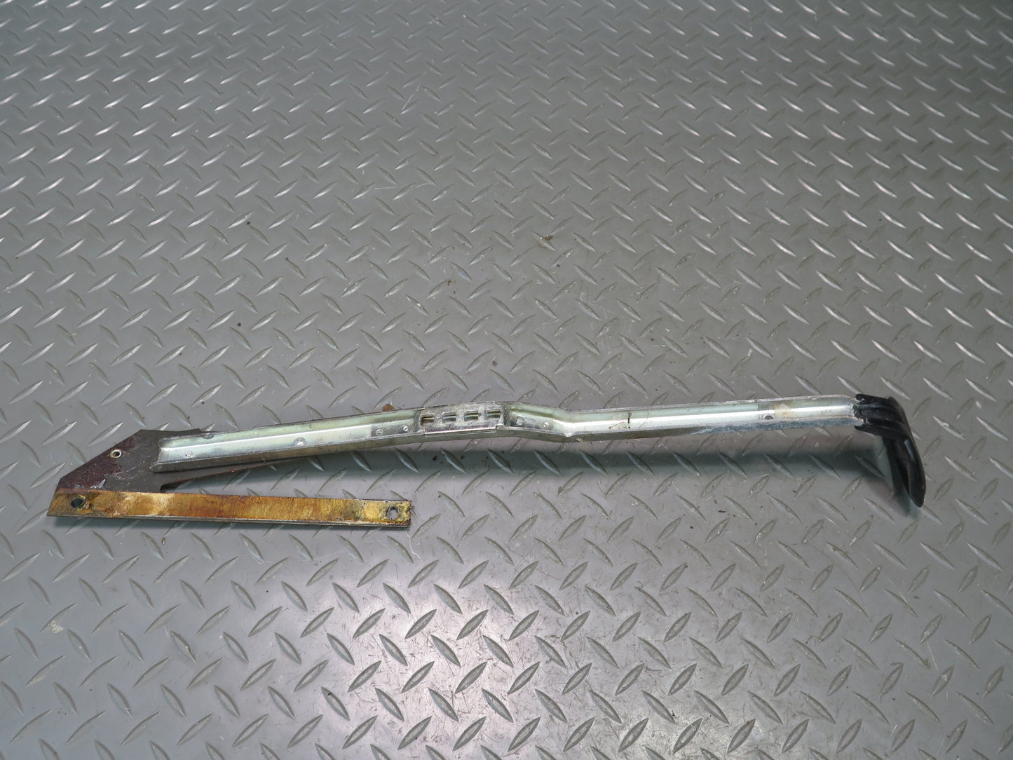 75-76 Mercedes W115 300SD Front Right Seat Track Rail w Handle Set OEM