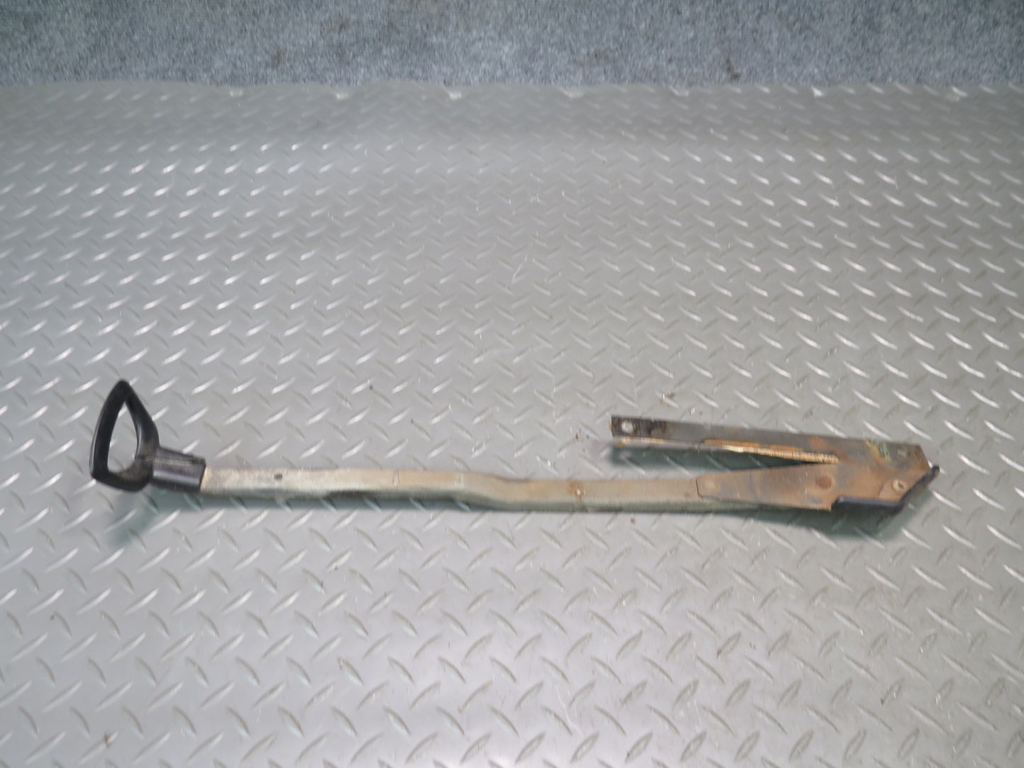 75-76 Mercedes W115 300SD Front Left Seat Track Rail w Handle Set OEM