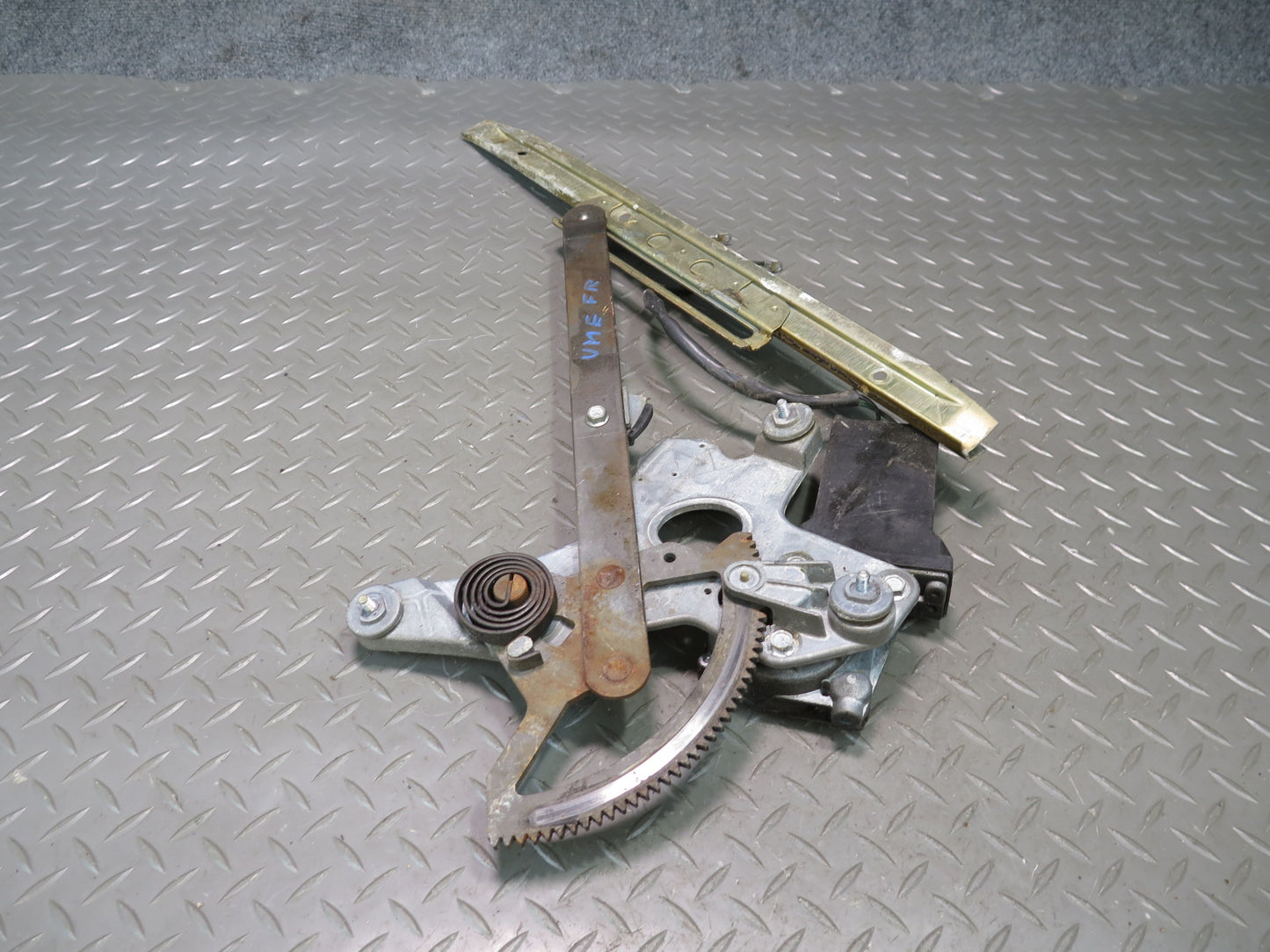 75-76 Mercedes W115 300SD Front Right Door Window Regulator w Motor OEM