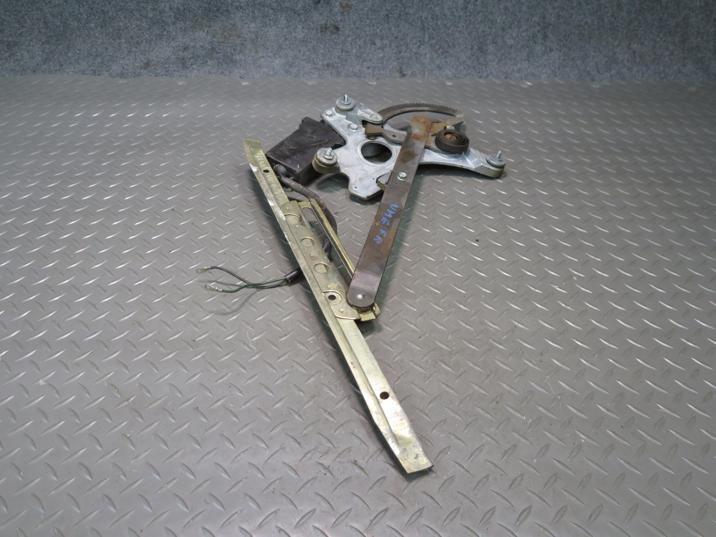 75-76 Mercedes W115 300SD Front Right Door Window Regulator w Motor OEM
