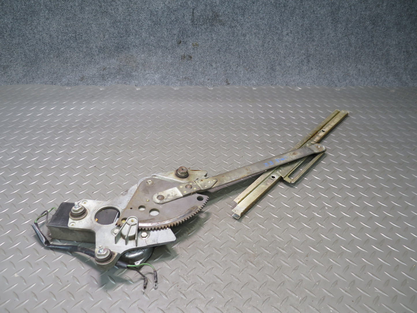 75-76 Mercedes W115 300SD Rear Right Door Window Regulator w Motor OEM